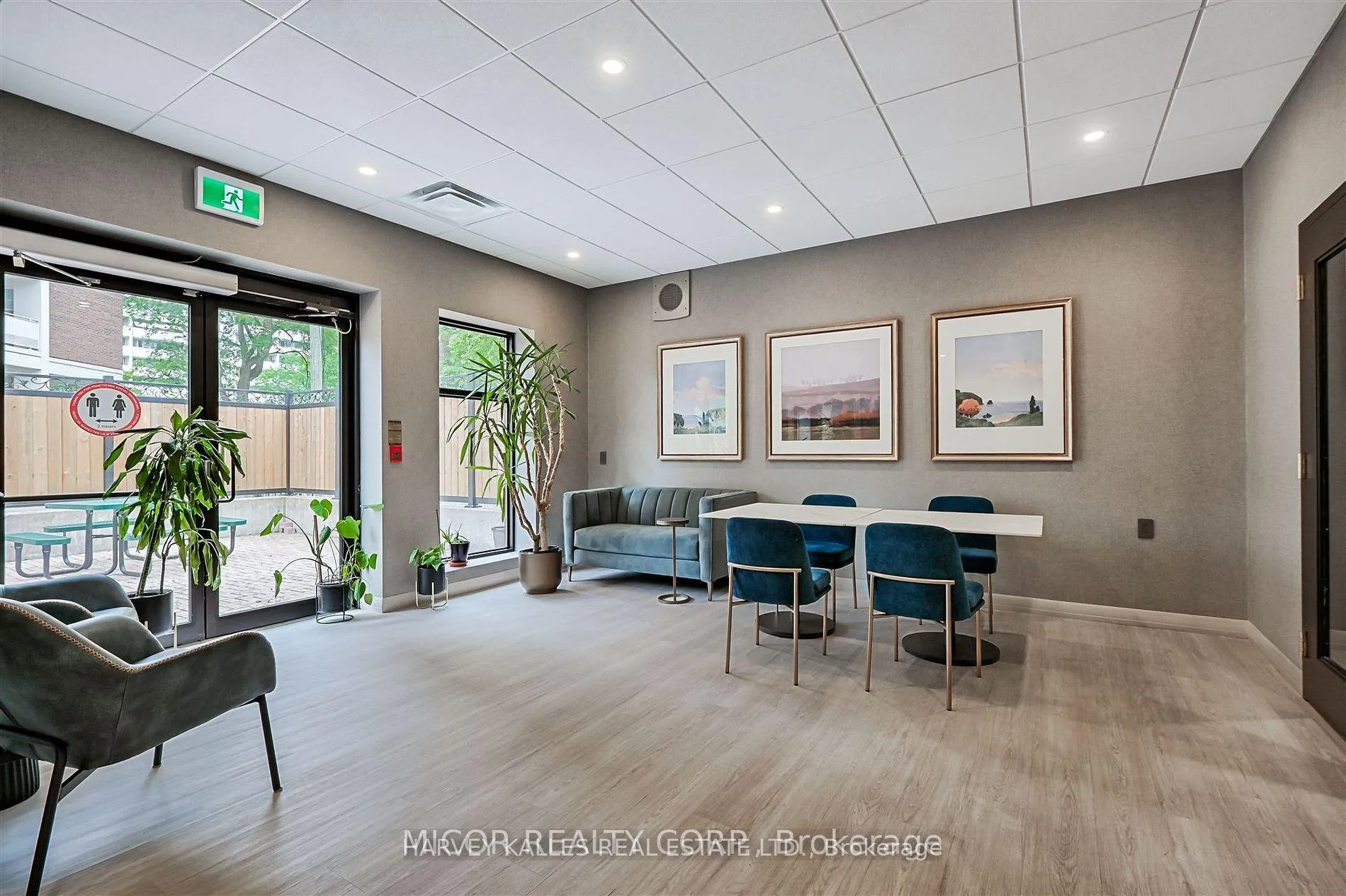 Photo 46 of Unit 903, 1 Deer Park Crescent, Toronto, Yonge-St. Clair — HOMEH