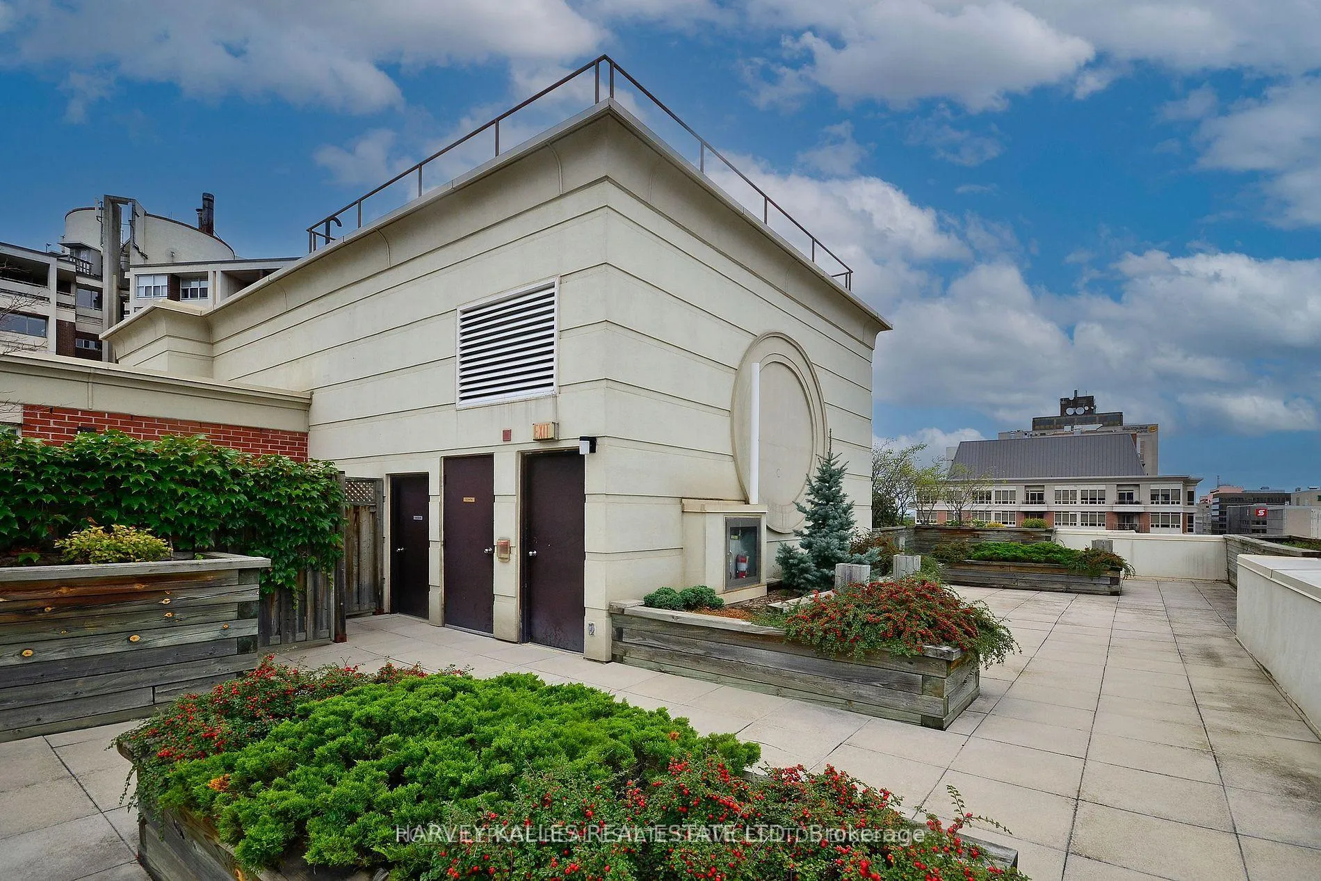Photo 47 of Unit 903, 1 Deer Park Crescent, Toronto, Yonge-St. Clair — HOMEH