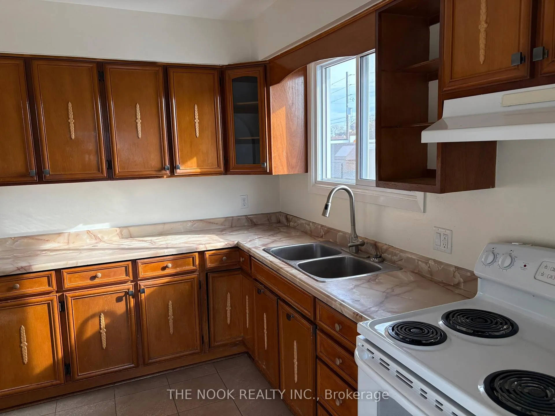 Photo 6 of Unit A, 948 Simcoe Street, Oshawa, Centennial — HOMEH
