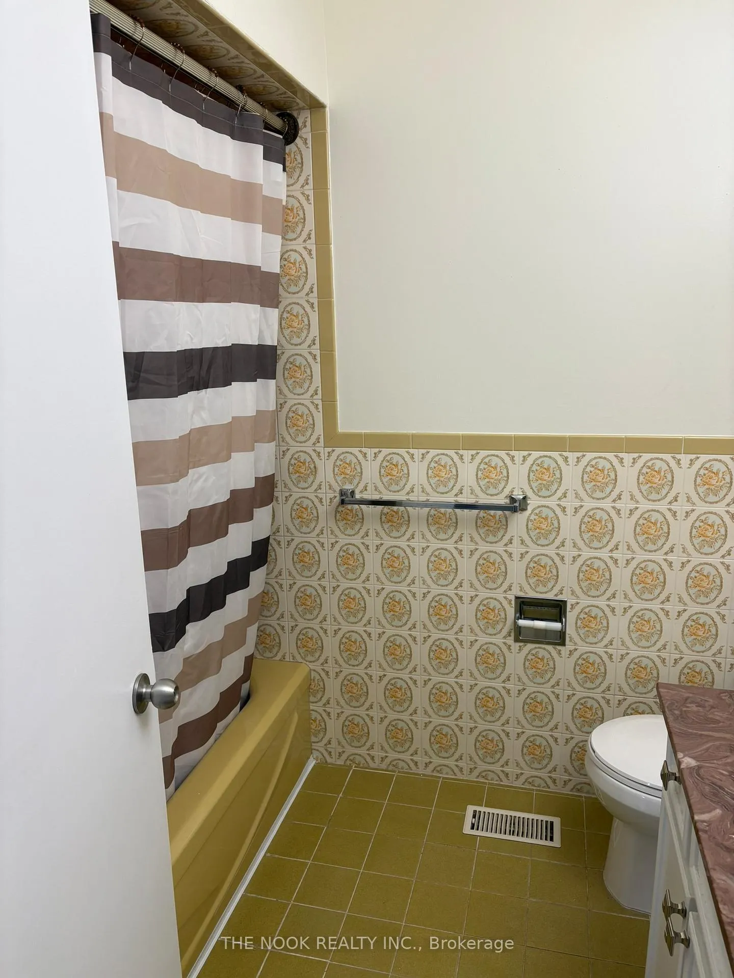 Photo 16 of Unit A, 948 Simcoe Street, Oshawa, Centennial — HOMEH