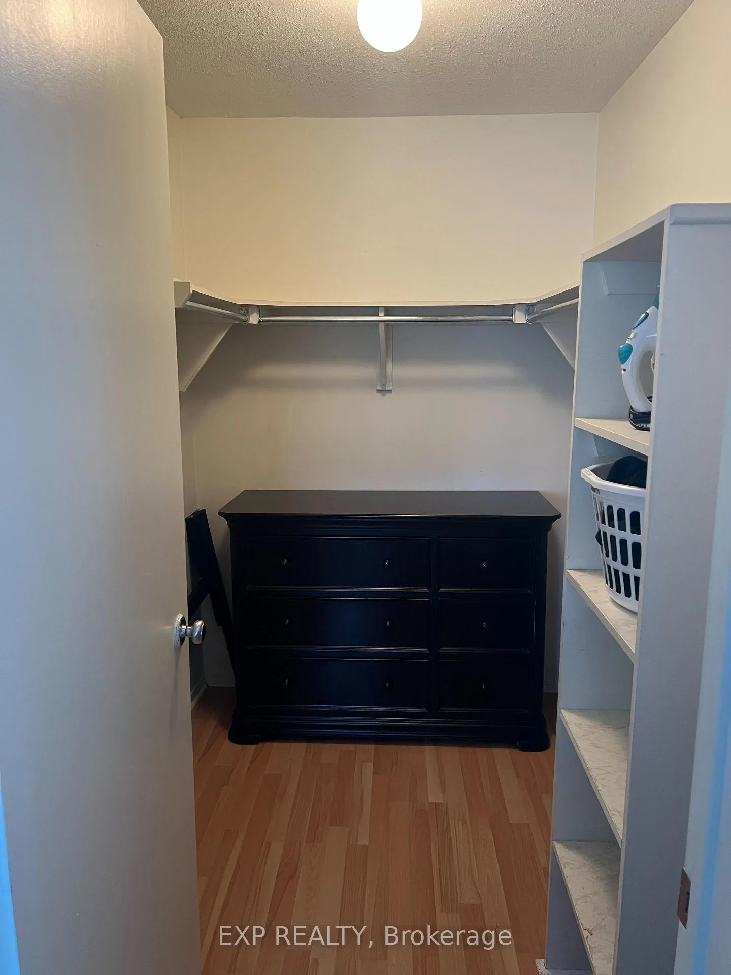 Photo 11 of Unit 407, 216 Viewmount Drive, Ottawa, Borden Farm/Stewart Farm/Carleton Heights/Parkwood Hills — HOMEH