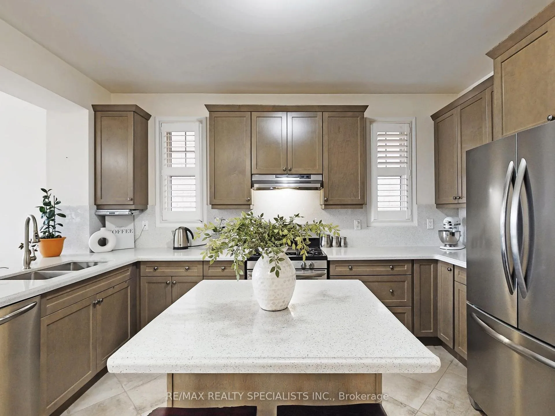 Photo 12 of 1442 Orr Terrace, Milton, Ford — HOMEH