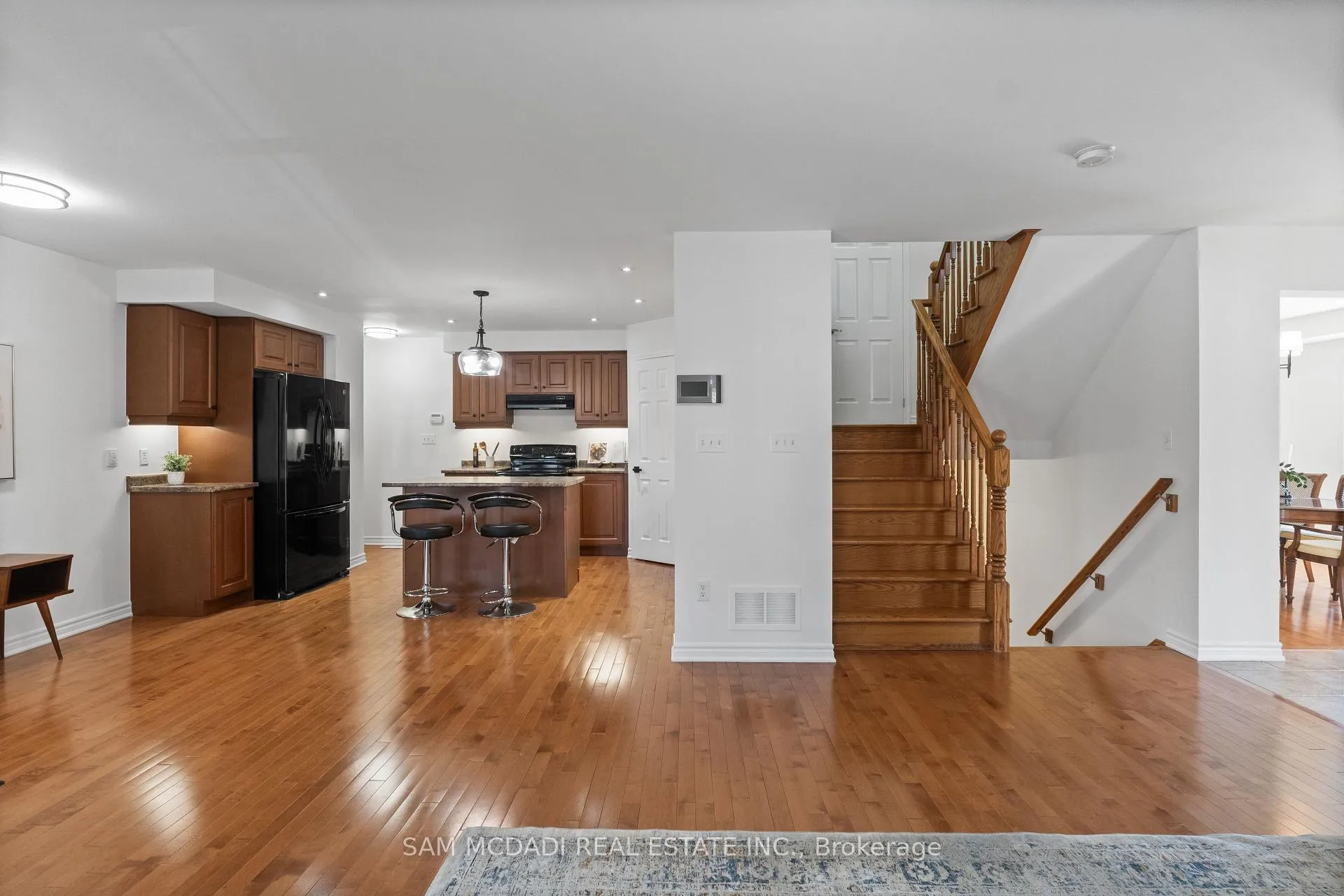Photo 7 of 35 Haverty Trail, Brampton, Northwest Brampton — HOMEH