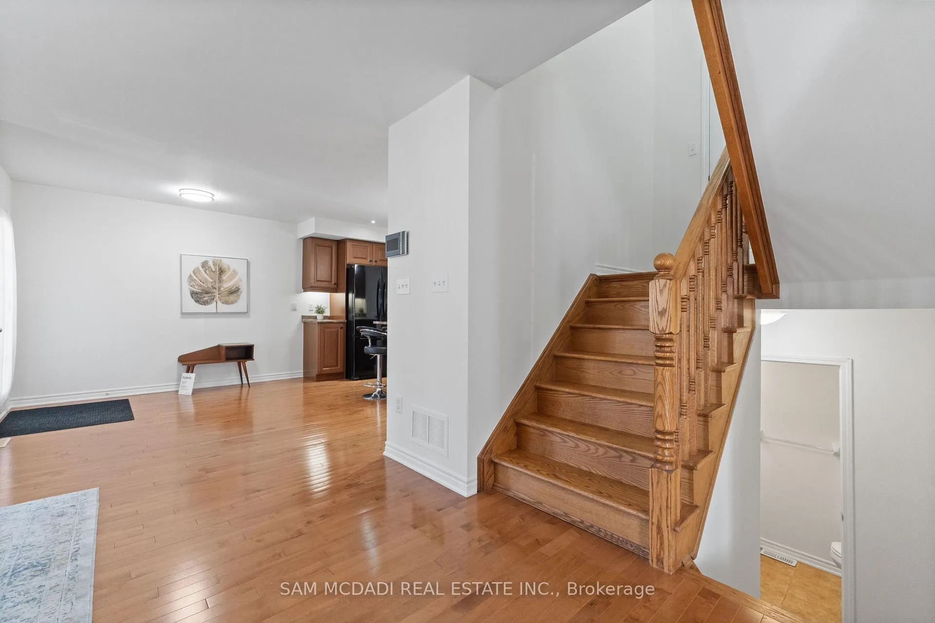 Photo 10 of 35 Haverty Trail, Brampton, Northwest Brampton — HOMEH