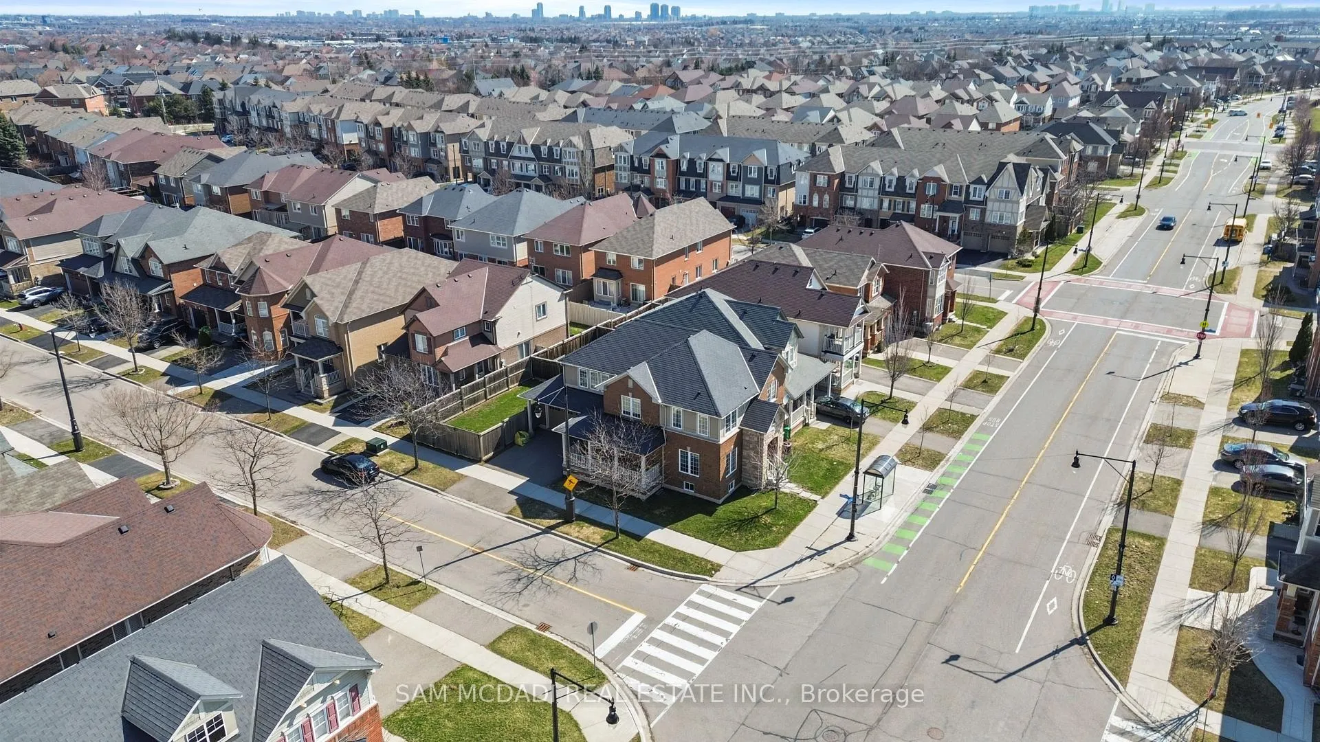 Photo 41 of 35 Haverty Trail, Brampton, Northwest Brampton — HOMEH