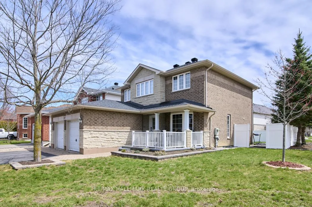 Photo 1 of 702 Mud Creek Crescent, Ottawa, Riverside South/Gloucester Glen — HOMEH