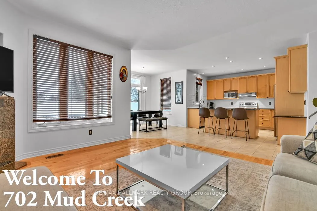 Photo 10 of 702 Mud Creek Crescent, Ottawa, Riverside South/Gloucester Glen — HOMEH