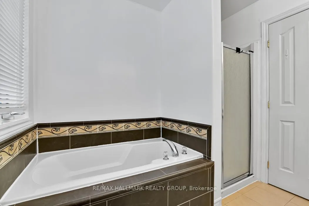 Photo 23 of 702 Mud Creek Crescent, Ottawa, Riverside South/Gloucester Glen — HOMEH