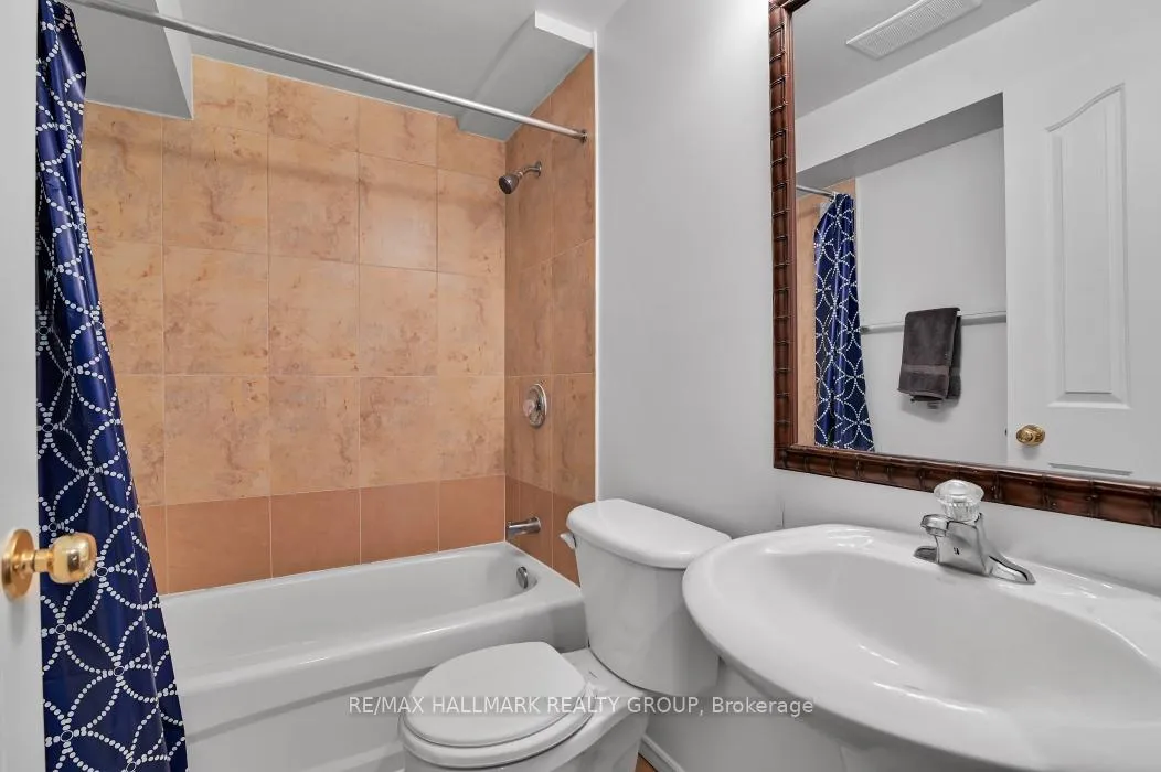 Photo 28 of 702 Mud Creek Crescent, Ottawa, Riverside South/Gloucester Glen — HOMEH