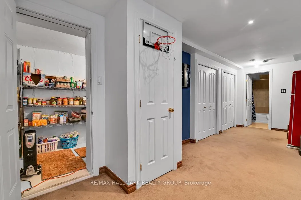 Photo 32 of 702 Mud Creek Crescent, Ottawa, Riverside South/Gloucester Glen — HOMEH