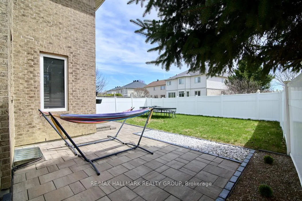 Photo 34 of 702 Mud Creek Crescent, Ottawa, Riverside South/Gloucester Glen — HOMEH