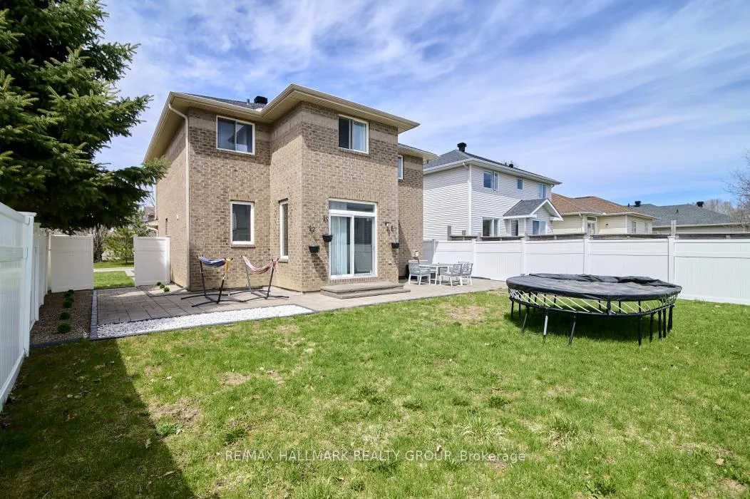 Photo 35 of 702 Mud Creek Crescent, Ottawa, Riverside South/Gloucester Glen — HOMEH