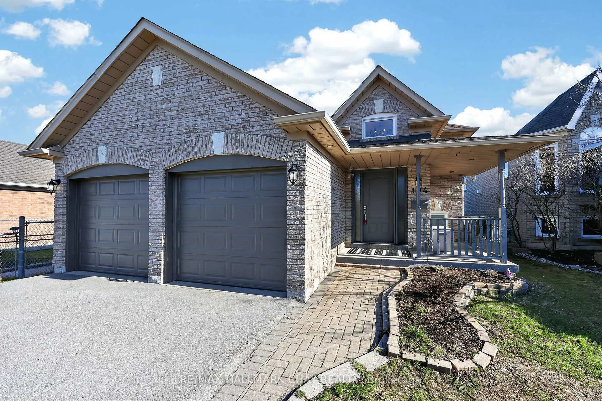 Photo 1 of 194 Wessenger Drive, Barrie, Holly — HOMEH