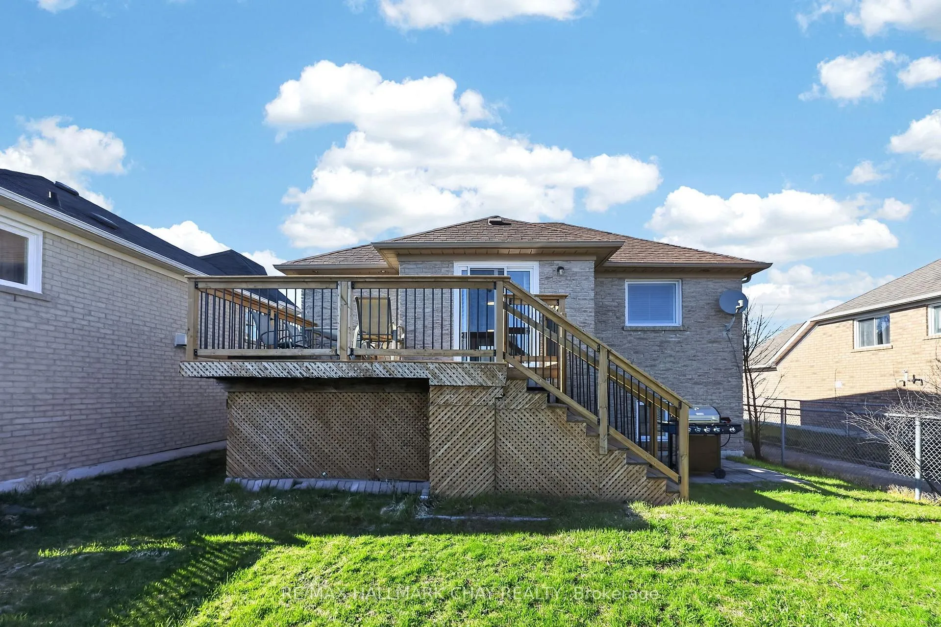 Photo 27 of 194 Wessenger Drive, Barrie, Holly — HOMEH