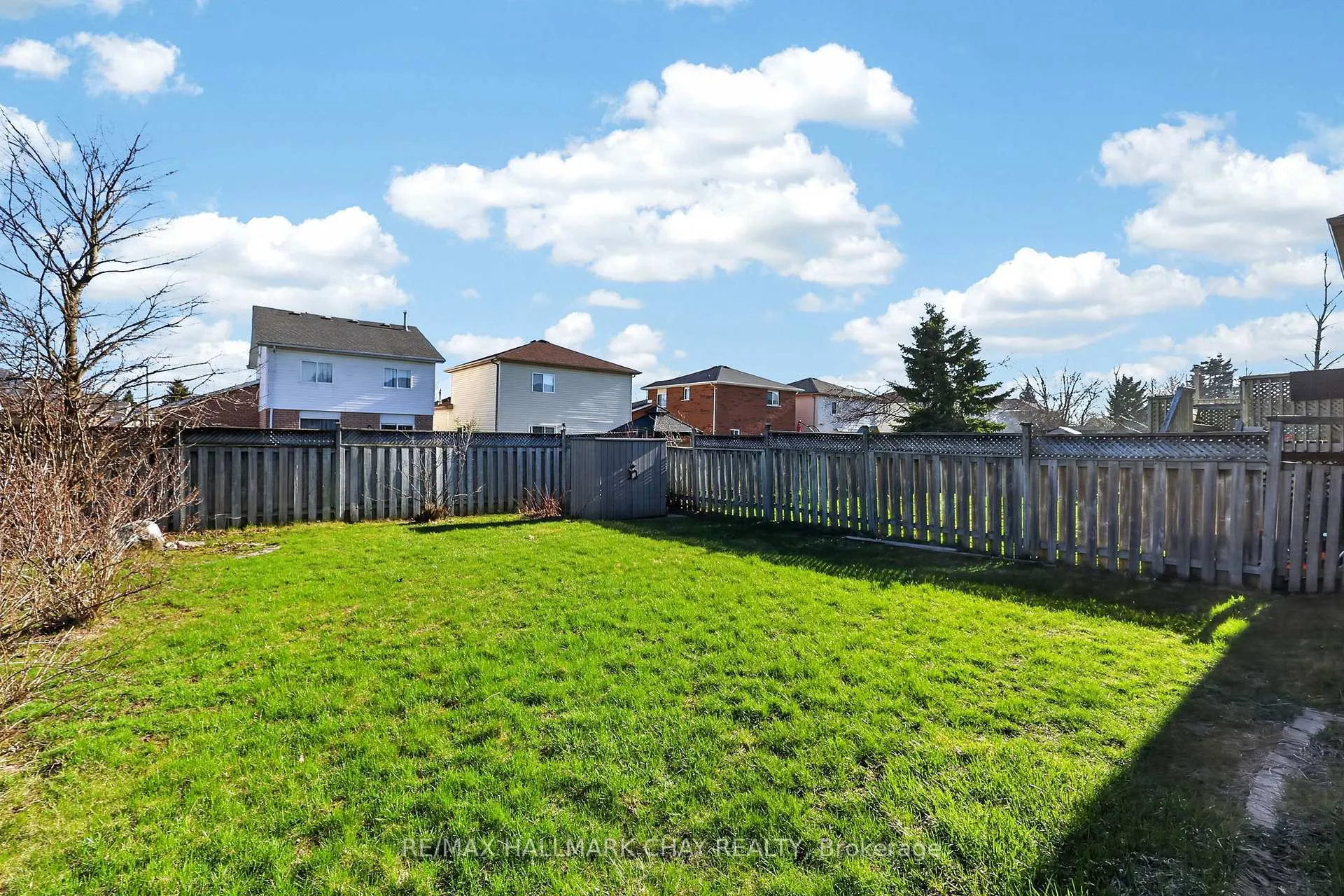 Photo 28 of 194 Wessenger Drive, Barrie, Holly — HOMEH