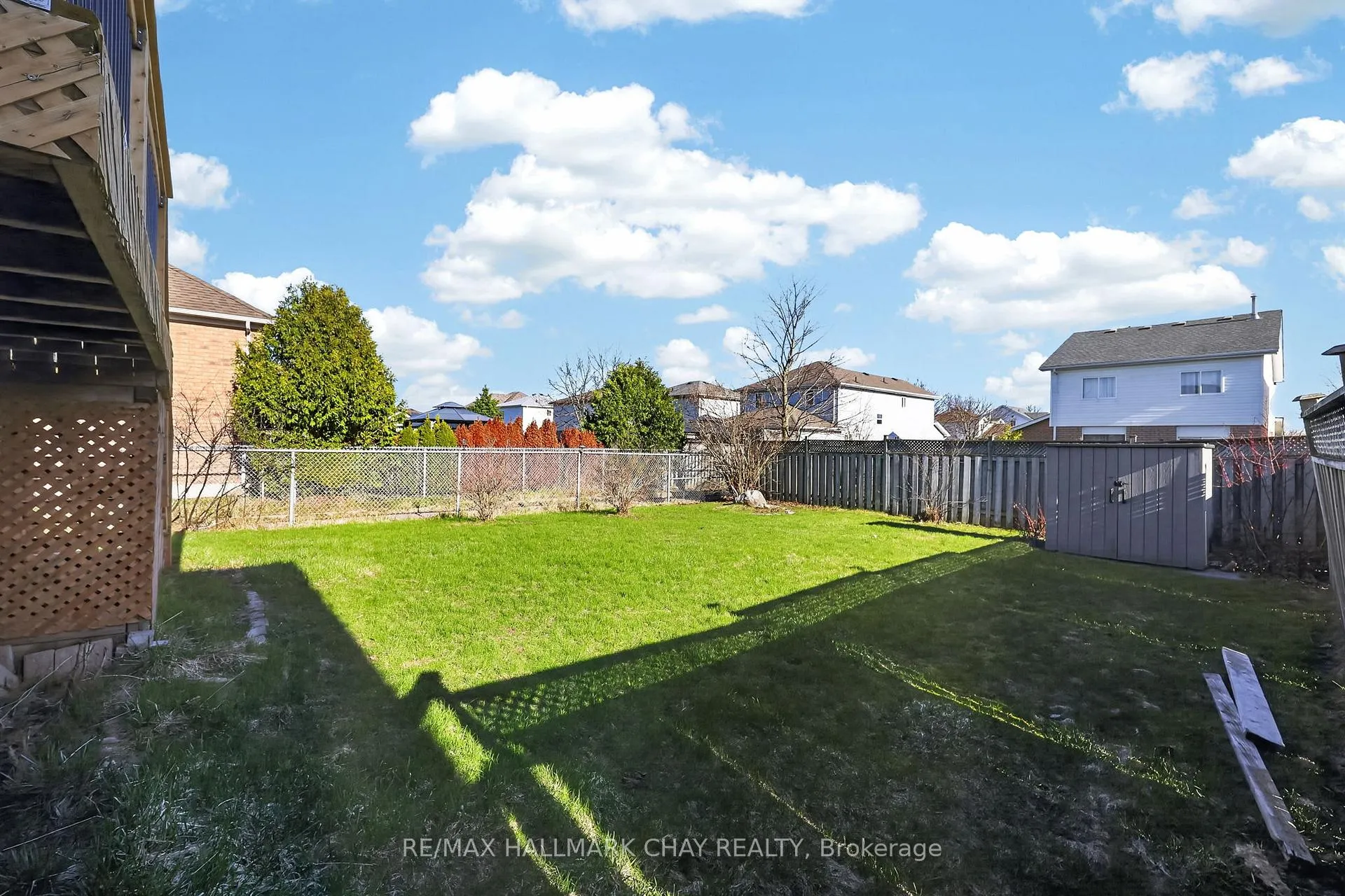 Photo 29 of 194 Wessenger Drive, Barrie, Holly — HOMEH