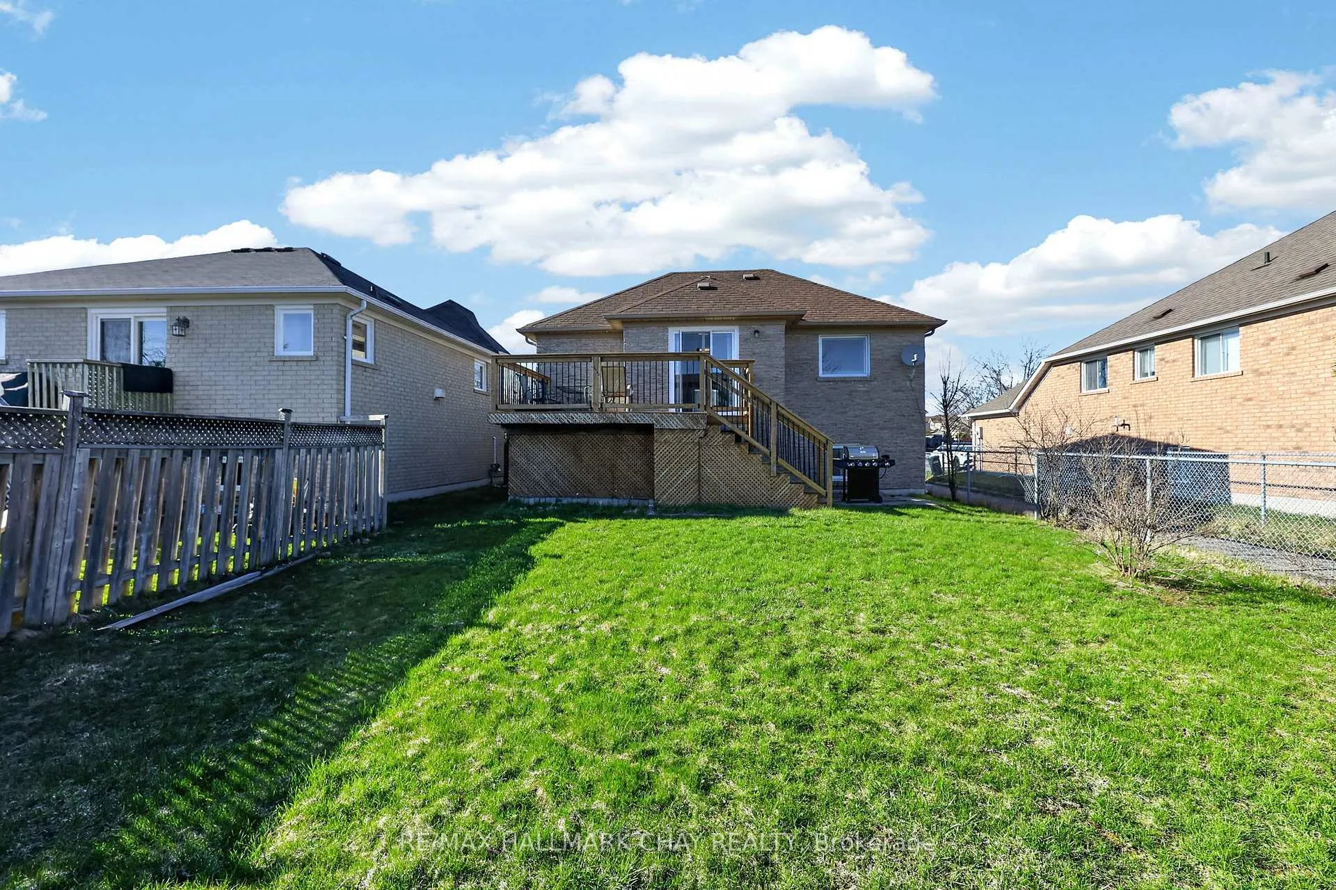 Photo 30 of 194 Wessenger Drive, Barrie, Holly — HOMEH
