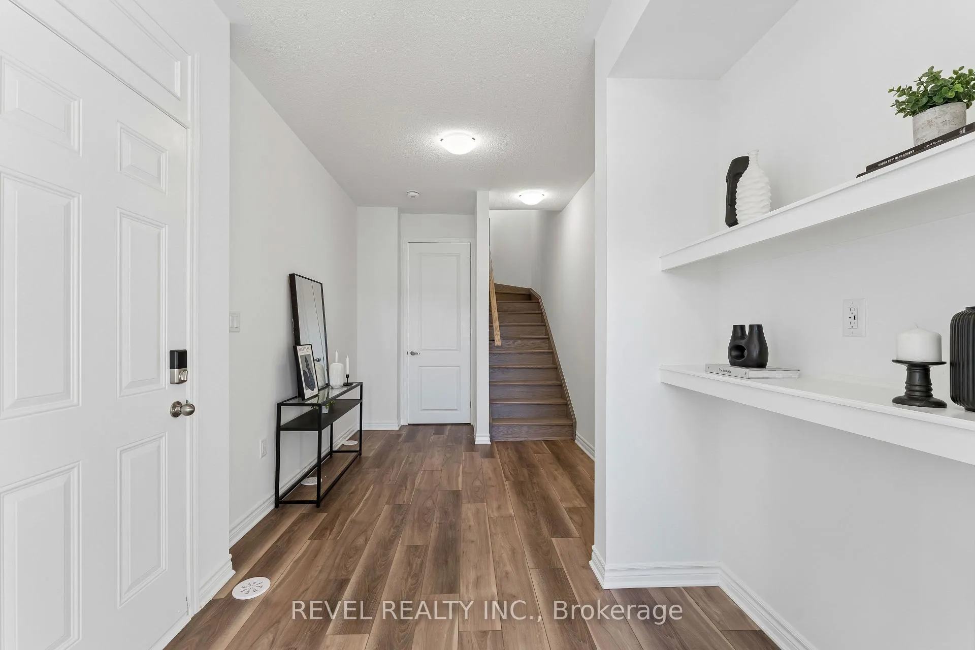 Photo 4 of 11 Vimy Ridge Road, Brampton, Northwest Brampton — HOMEH