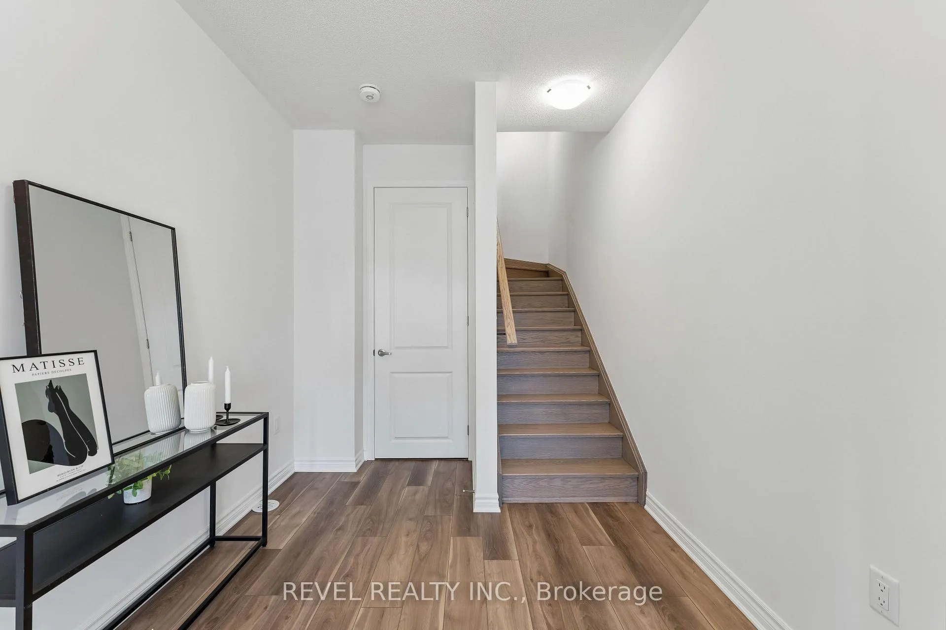 Photo 6 of 11 Vimy Ridge Road, Brampton, Northwest Brampton — HOMEH