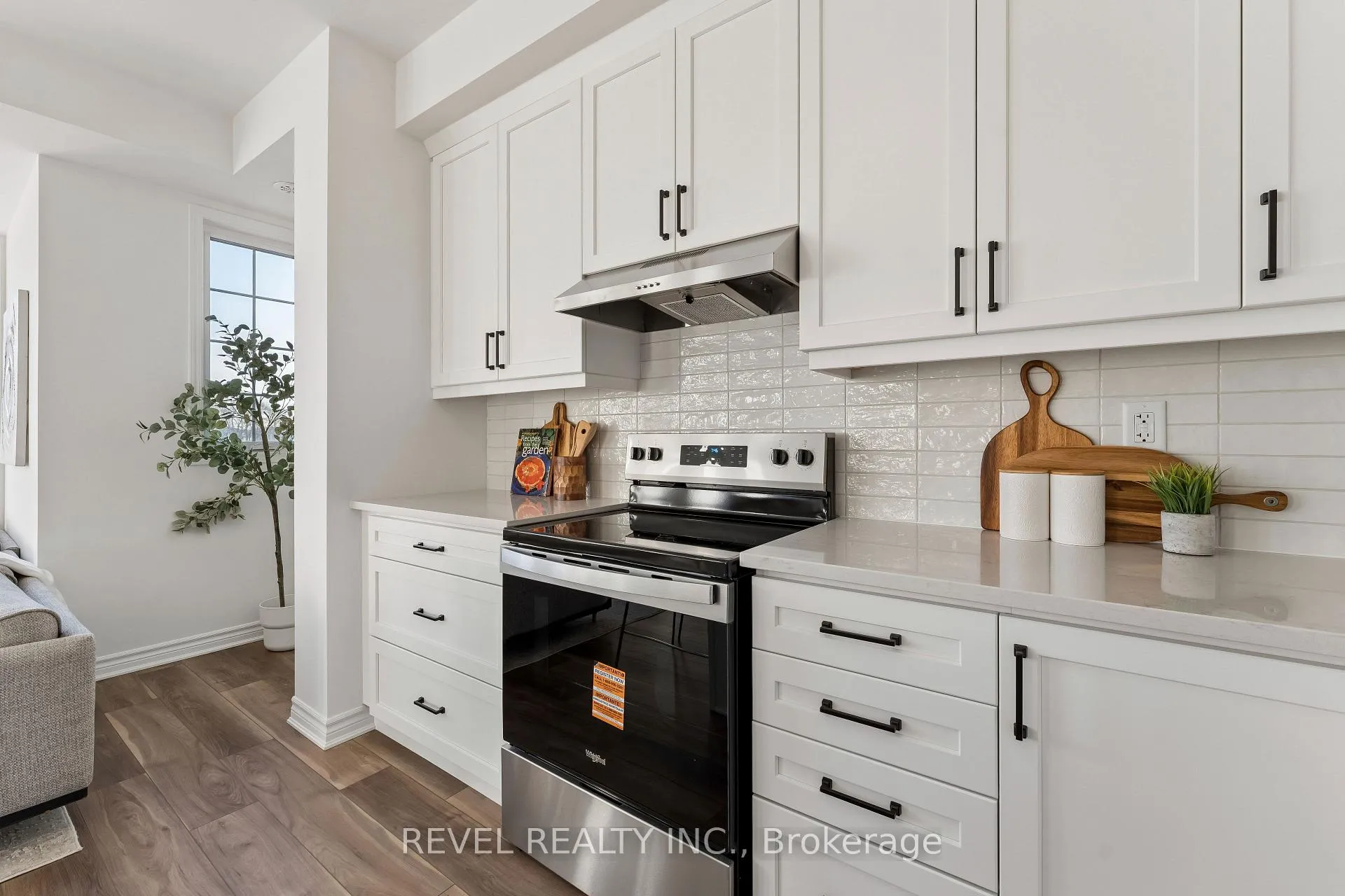 Photo 17 of 11 Vimy Ridge Road, Brampton, Northwest Brampton — HOMEH