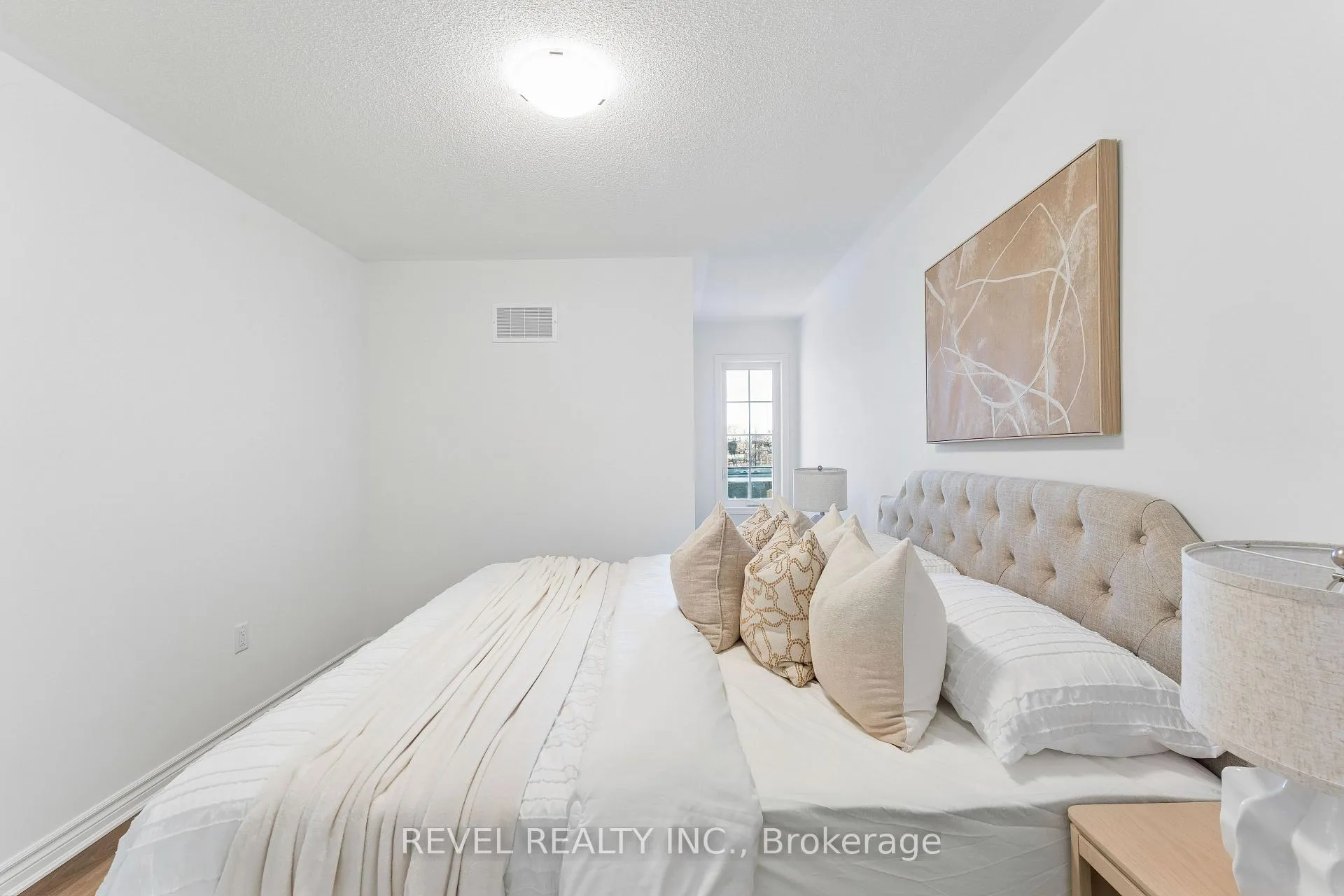 Photo 24 of 11 Vimy Ridge Road, Brampton, Northwest Brampton — HOMEH