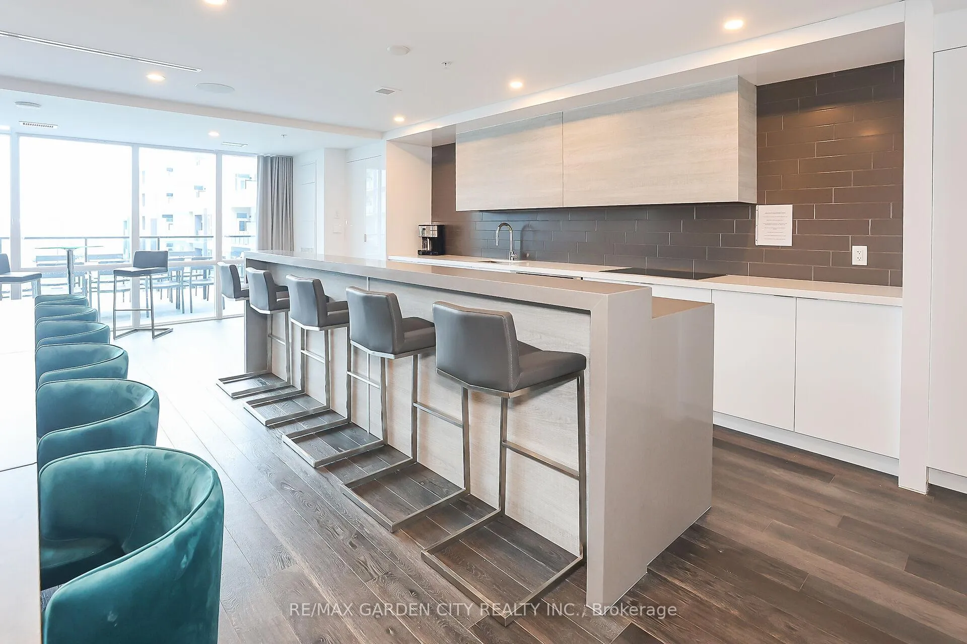 Photo 8 of Unit 431, 16 Concord Place, Grimsby, Grimsby Beach — HOMEH
