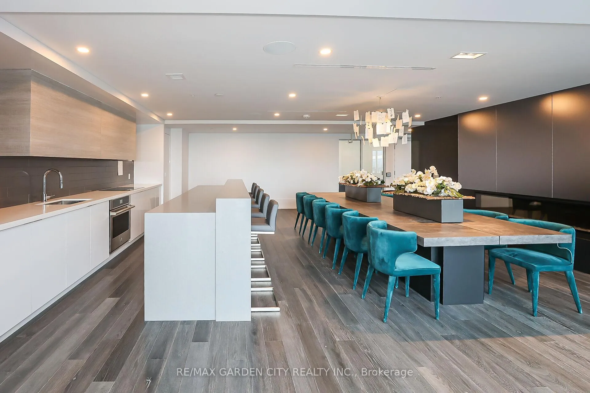 Photo 9 of Unit 431, 16 Concord Place, Grimsby, Grimsby Beach — HOMEH