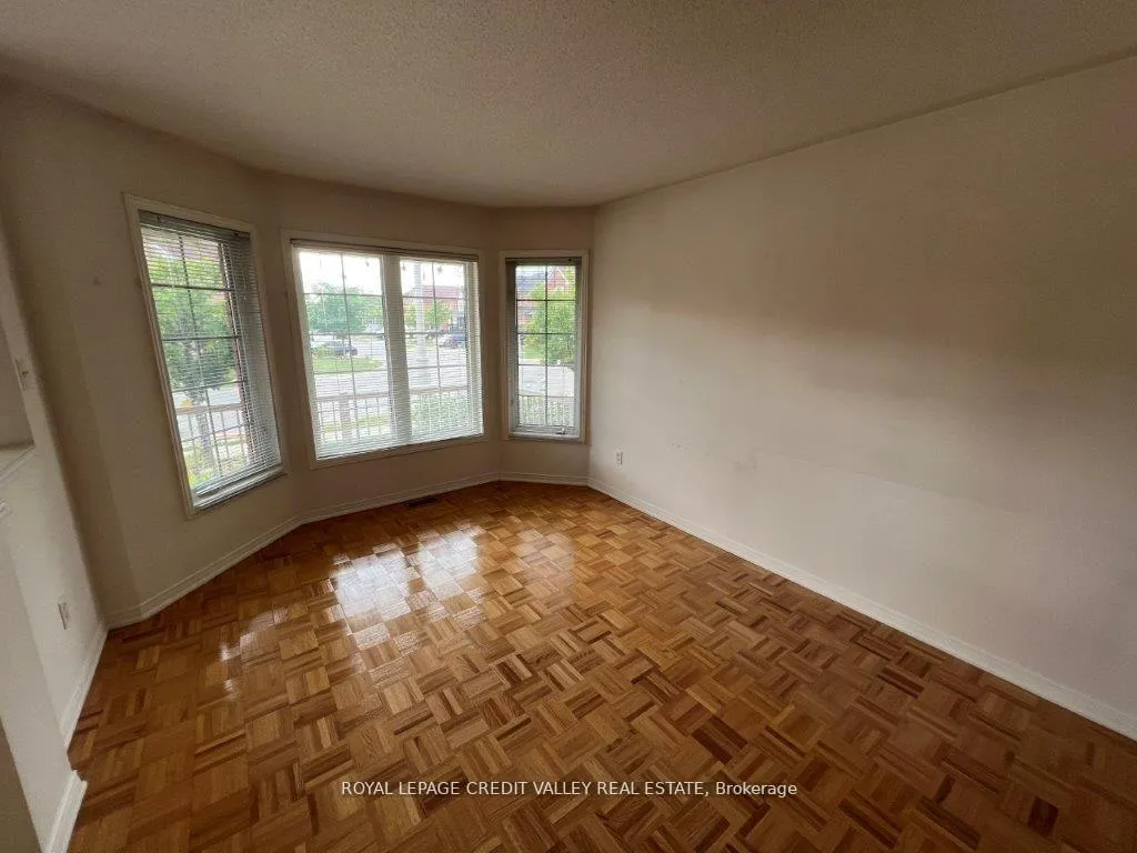 Photo 3 of 44 Australia Drive, Brampton, Sandringham-Wellington — HOMEH
