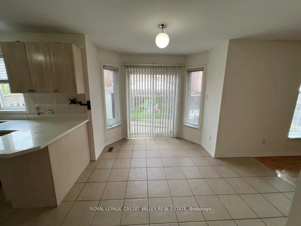Photo 7 of 44 Australia Drive, Brampton, Sandringham-Wellington — HOMEH
