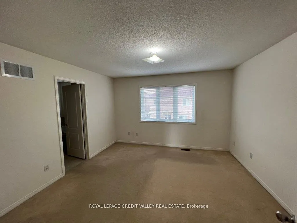 Photo 22 of 44 Australia Drive, Brampton, Sandringham-Wellington — HOMEH