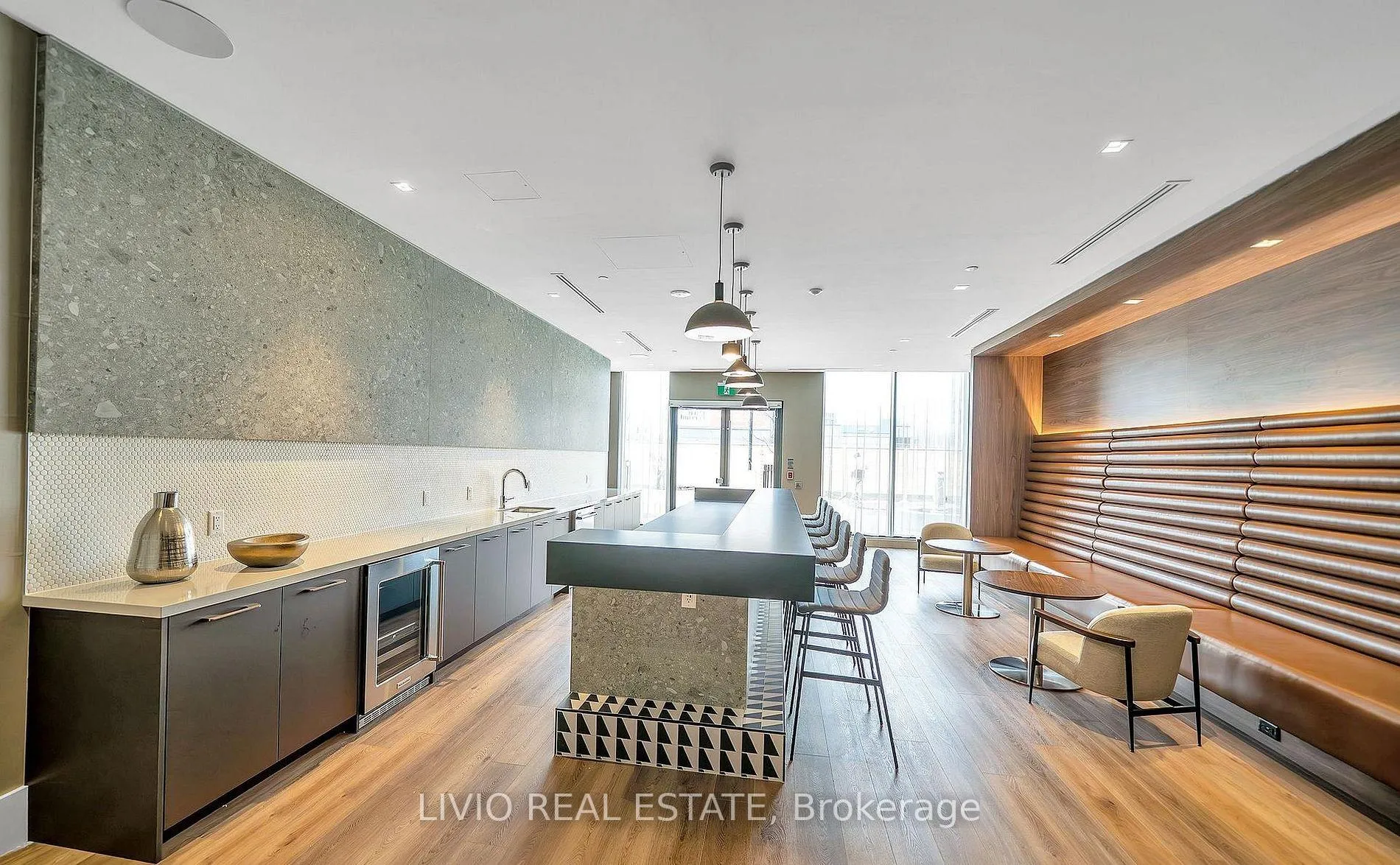 Photo 11 of Unit 2703, 2545 Simcoe Street N, Oshawa, Windfields — HOMEH