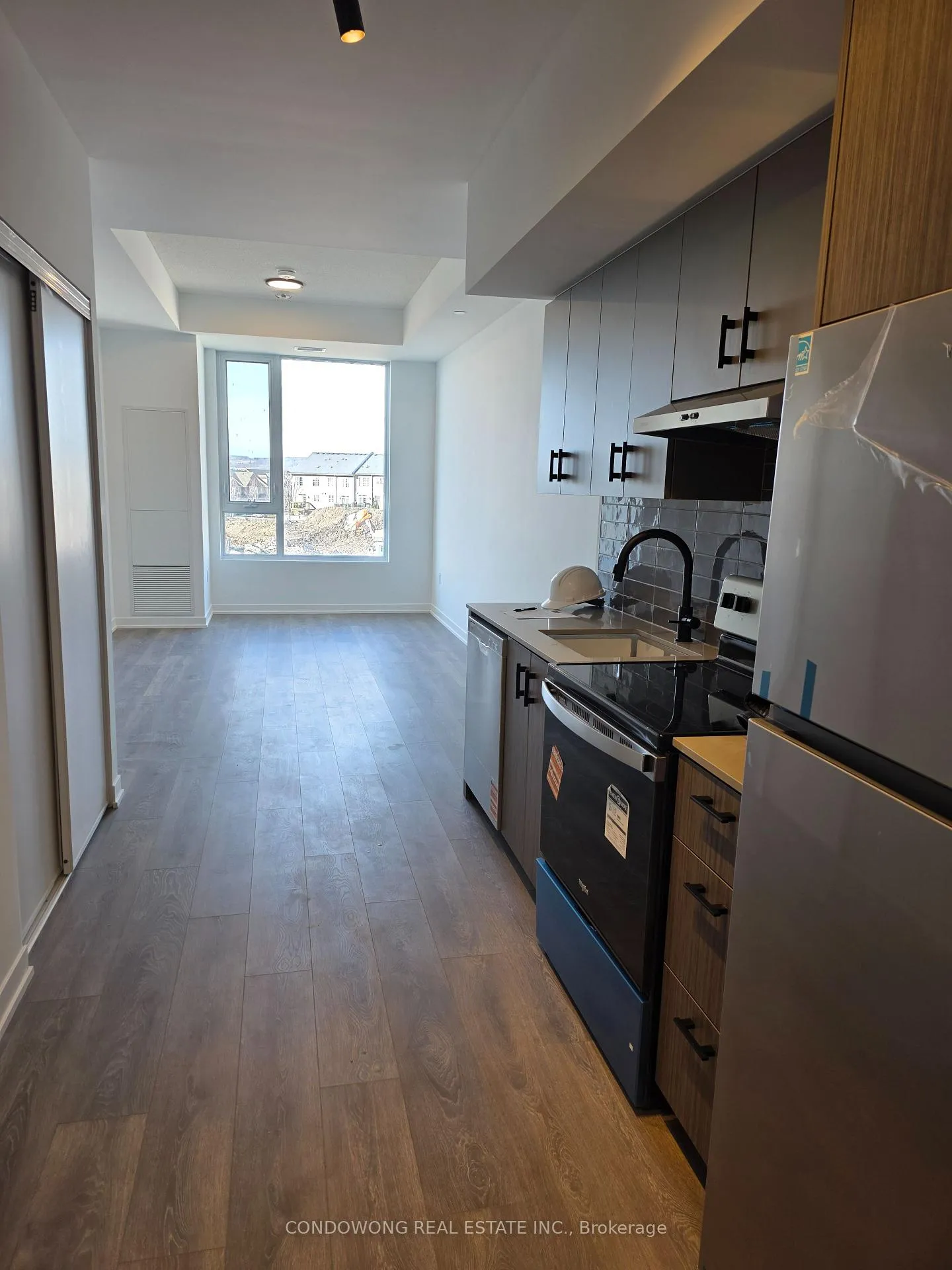 Photo 2 of Unit 335, 4878 Powers Common, Burlington, Alton — HOMEH