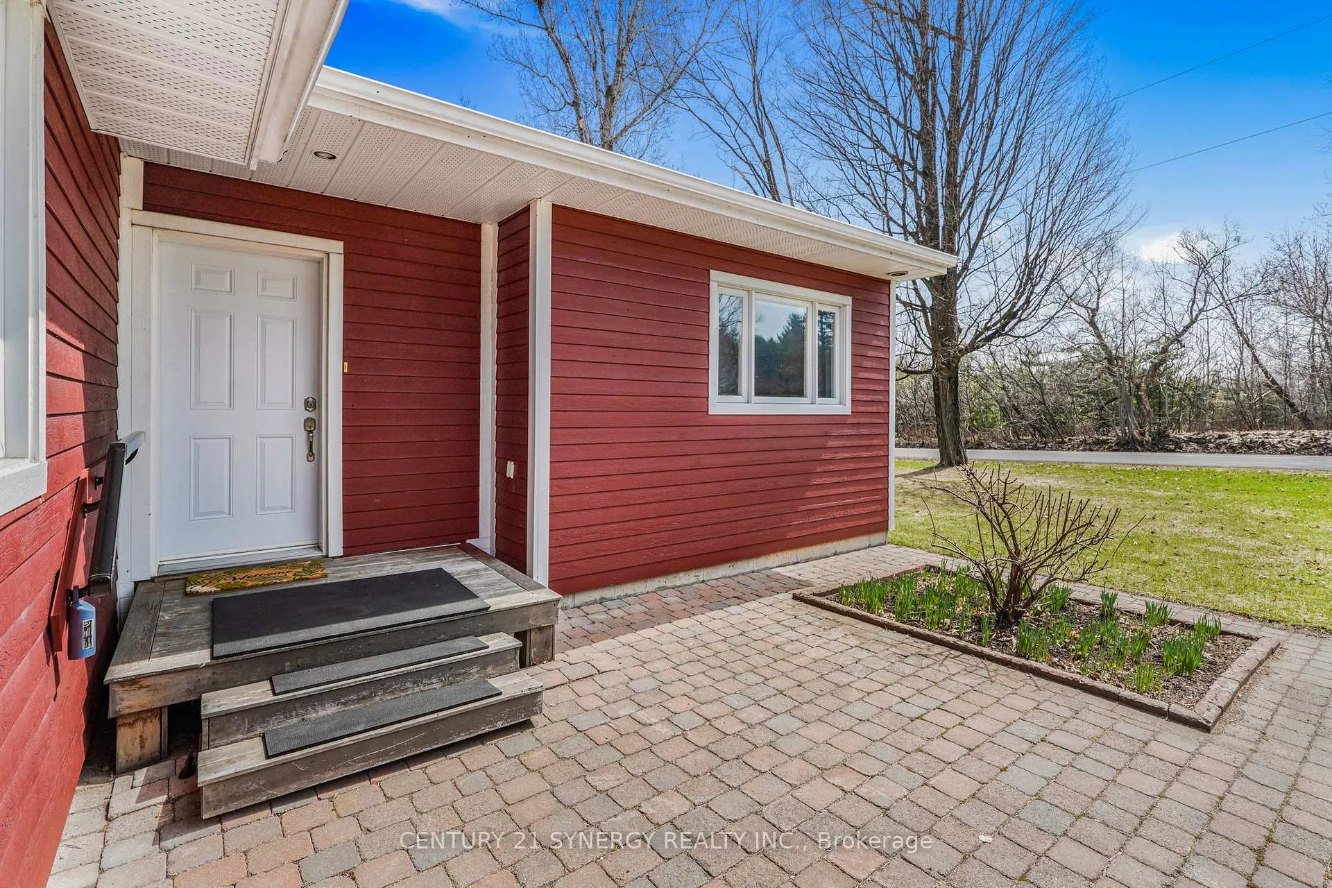 Photo 3 of 551 Greenlane Road, Champlain, Champlain Twp — HOMEH