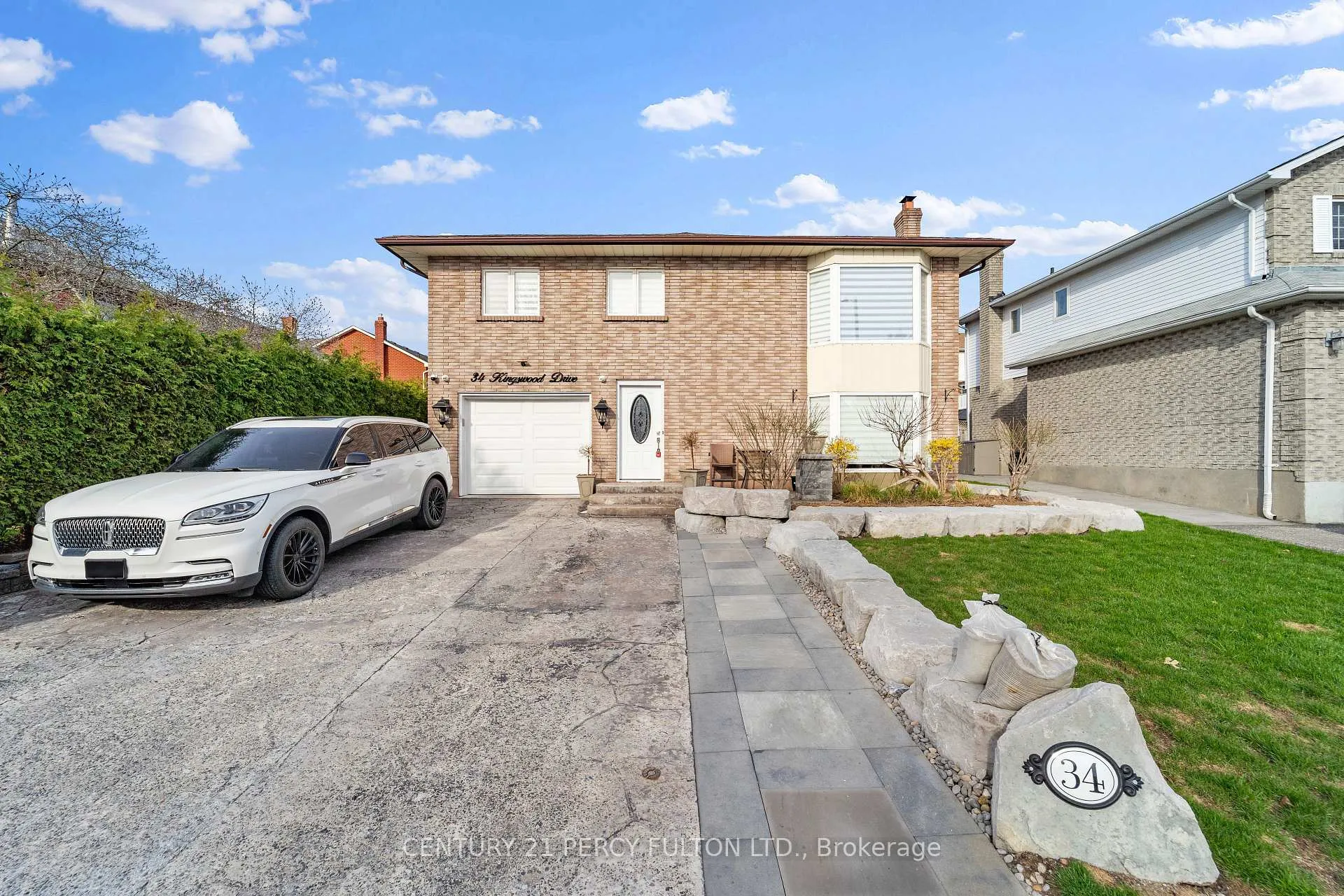Front of 34 Kingswood Drive