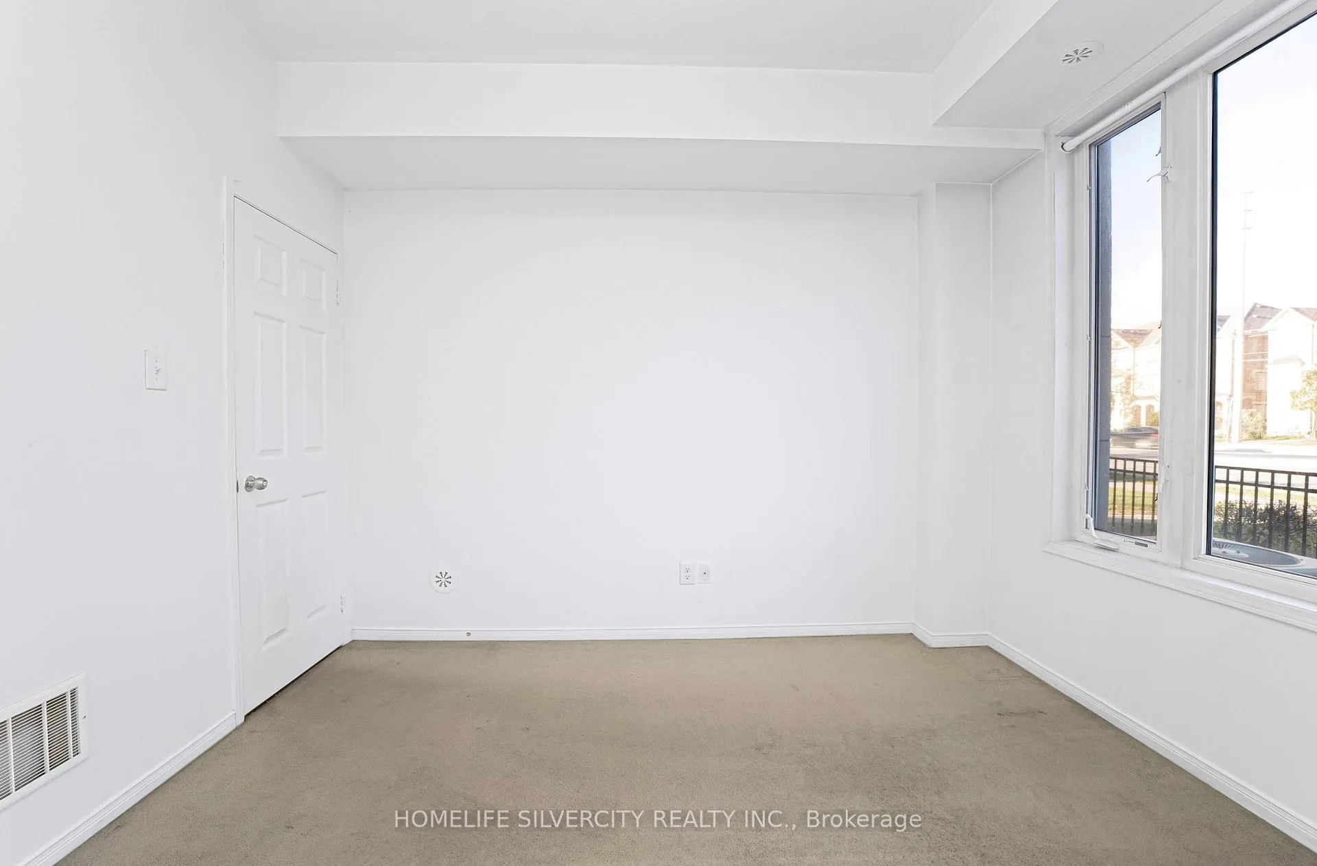 Photo 13 of Unit 38, 60 Fairwood Circle, Brampton, Sandringham-Wellington — HOMEH