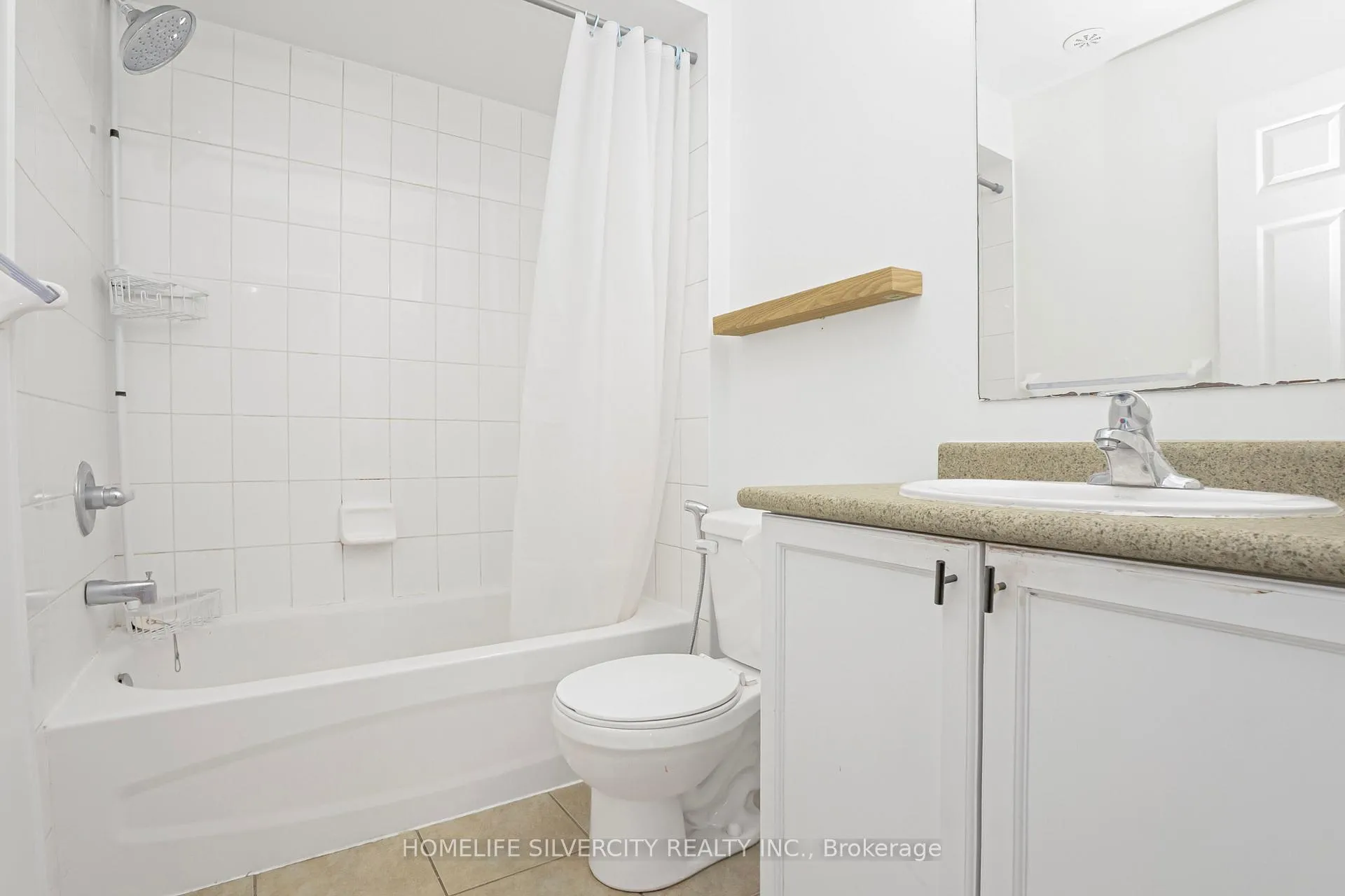 Photo 18 of Unit 38, 60 Fairwood Circle, Brampton, Sandringham-Wellington — HOMEH