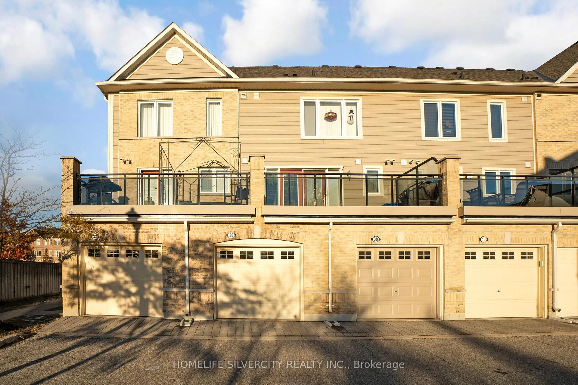 Photo 22 of Unit 38, 60 Fairwood Circle, Brampton, Sandringham-Wellington — HOMEH