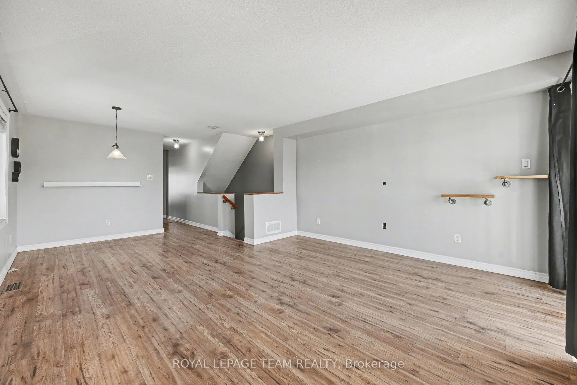 Photo 6 of Unit A, 554 Chapman Mills Drive, Ottawa, Barrhaven - Strandherd — HOMEH
