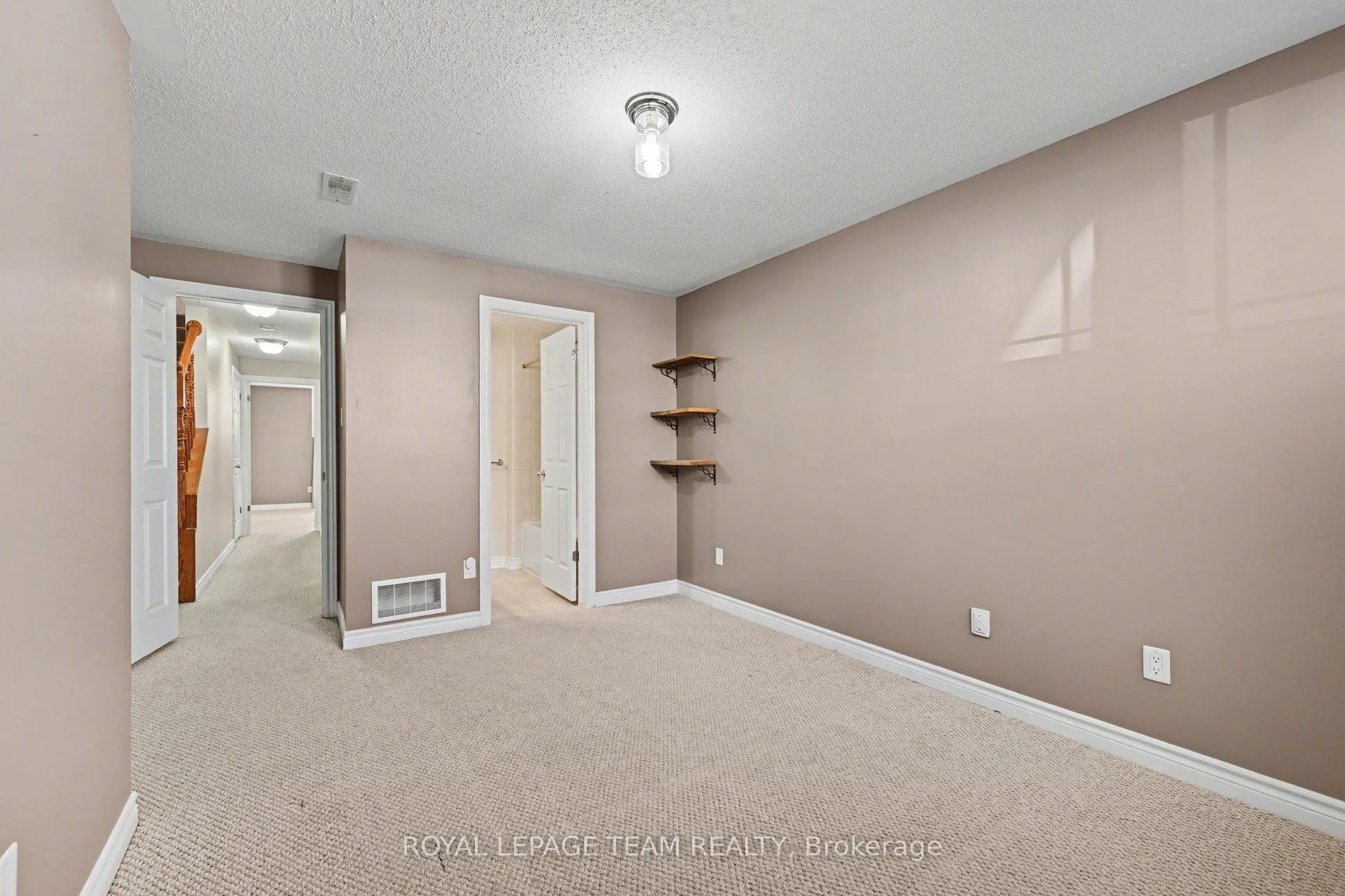 Photo 8 of Unit A, 554 Chapman Mills Drive, Ottawa, Barrhaven - Strandherd — HOMEH