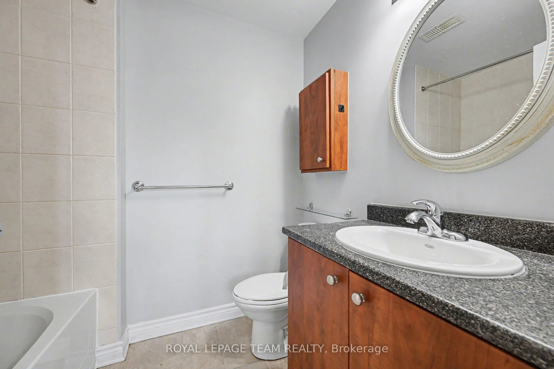 Photo 11 of Unit A, 554 Chapman Mills Drive, Ottawa, Barrhaven - Strandherd — HOMEH