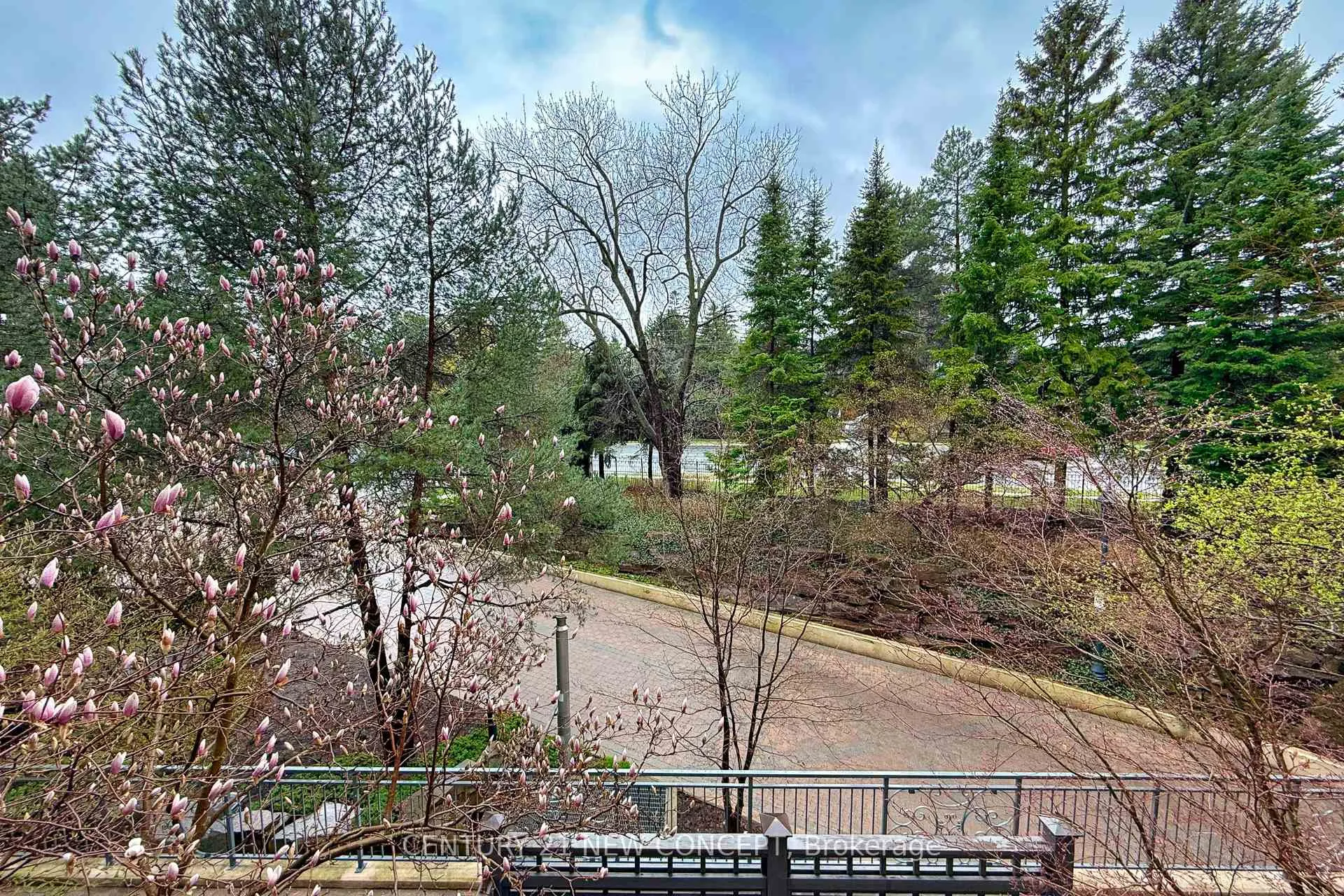 Photo 33 of Unit 204, 7071 Bayview Avenue, Markham, Bayview Glen — HOMEH