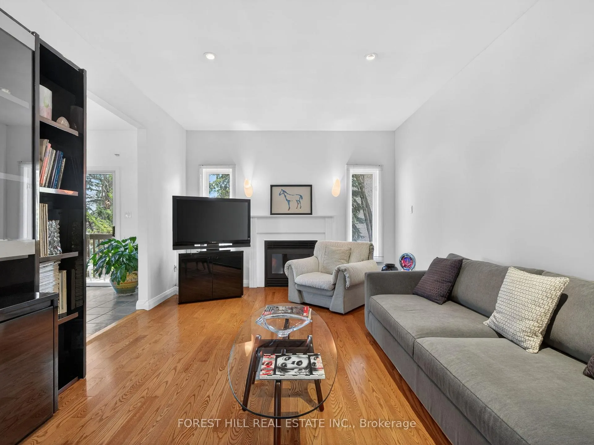 Photo 10 of 600 Wycliffe Avenue, Vaughan, Islington Woods — HOMEH