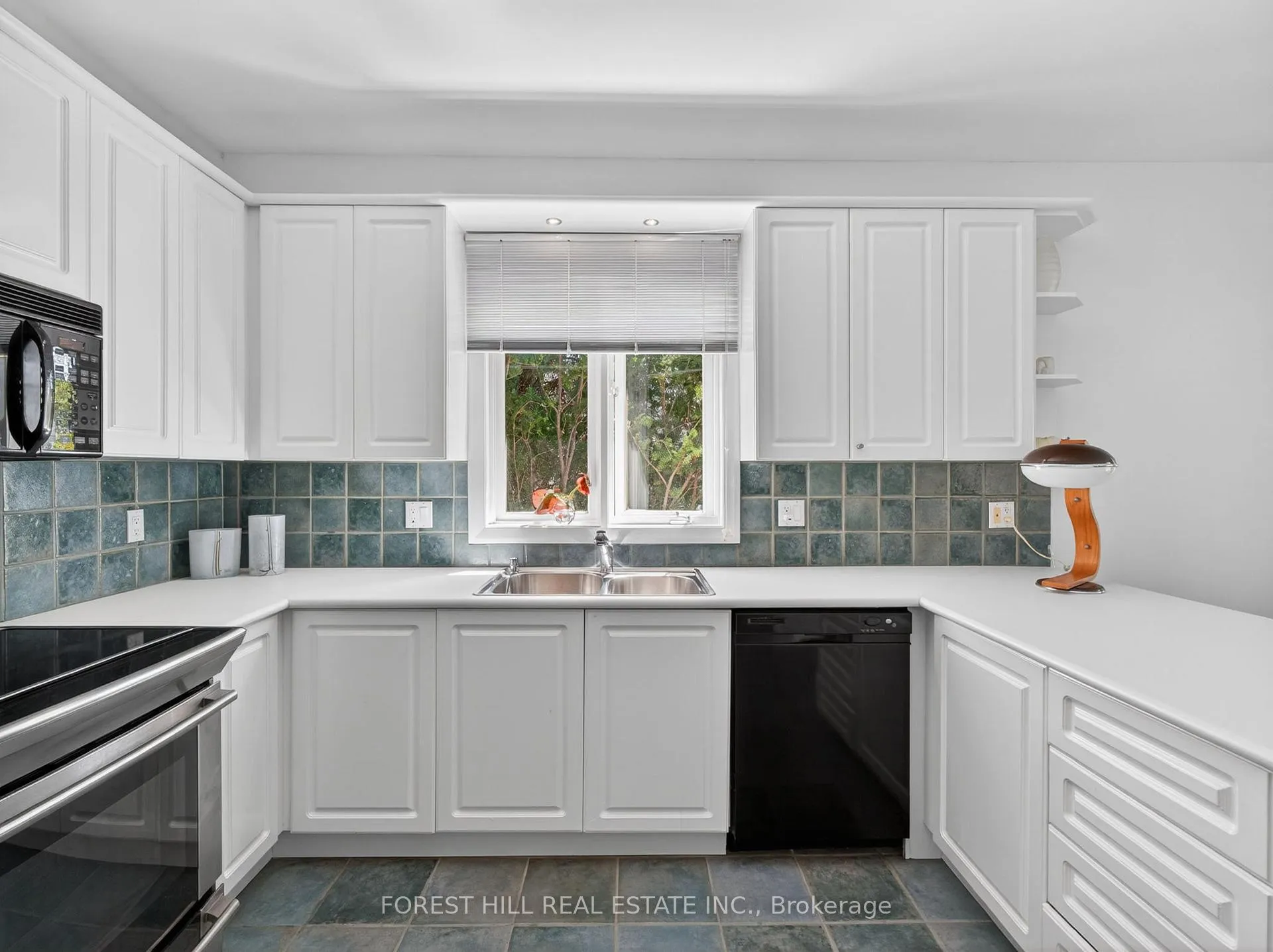 Photo 13 of 600 Wycliffe Avenue, Vaughan, Islington Woods — HOMEH