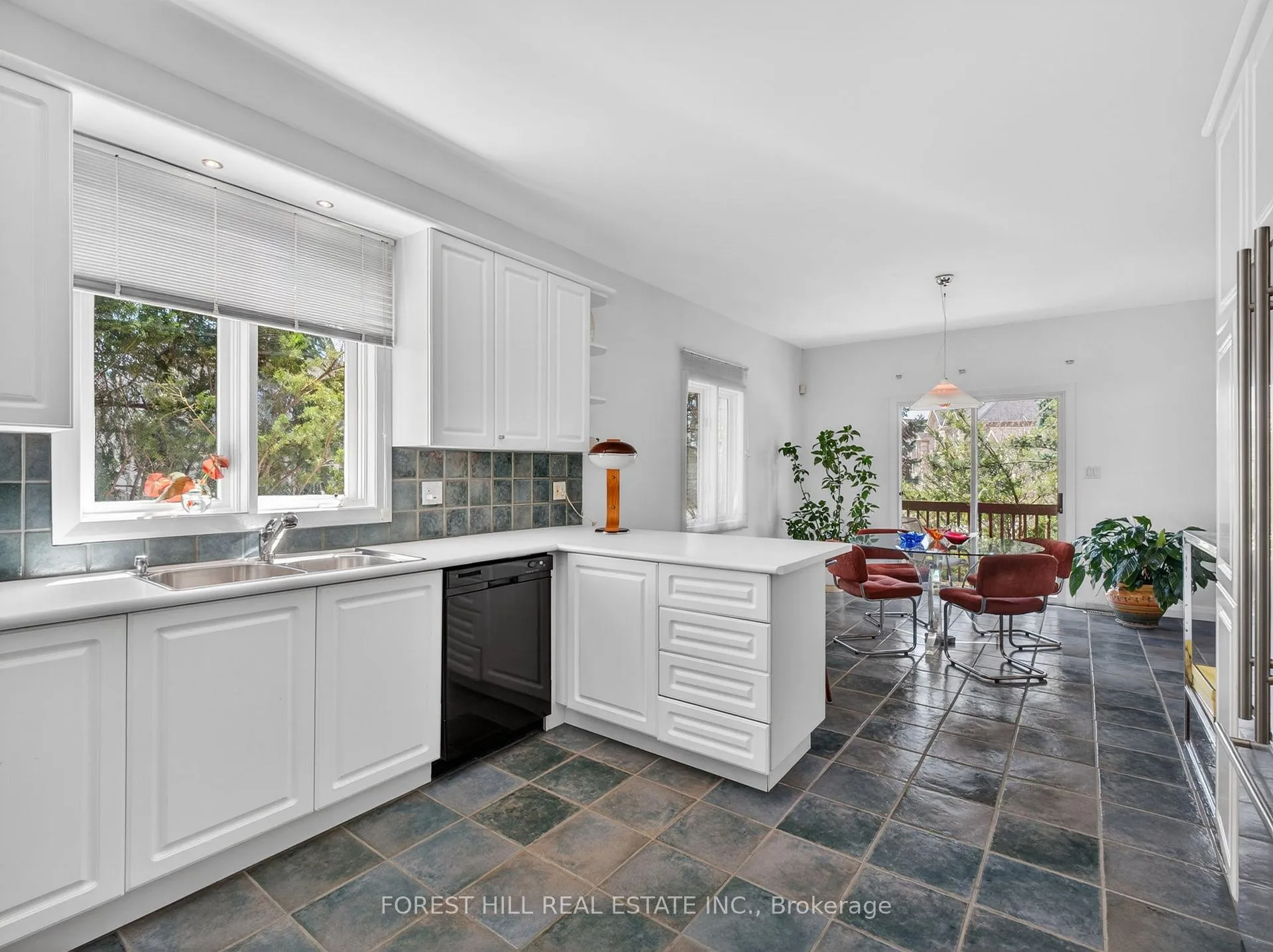 Photo 14 of 600 Wycliffe Avenue, Vaughan, Islington Woods — HOMEH