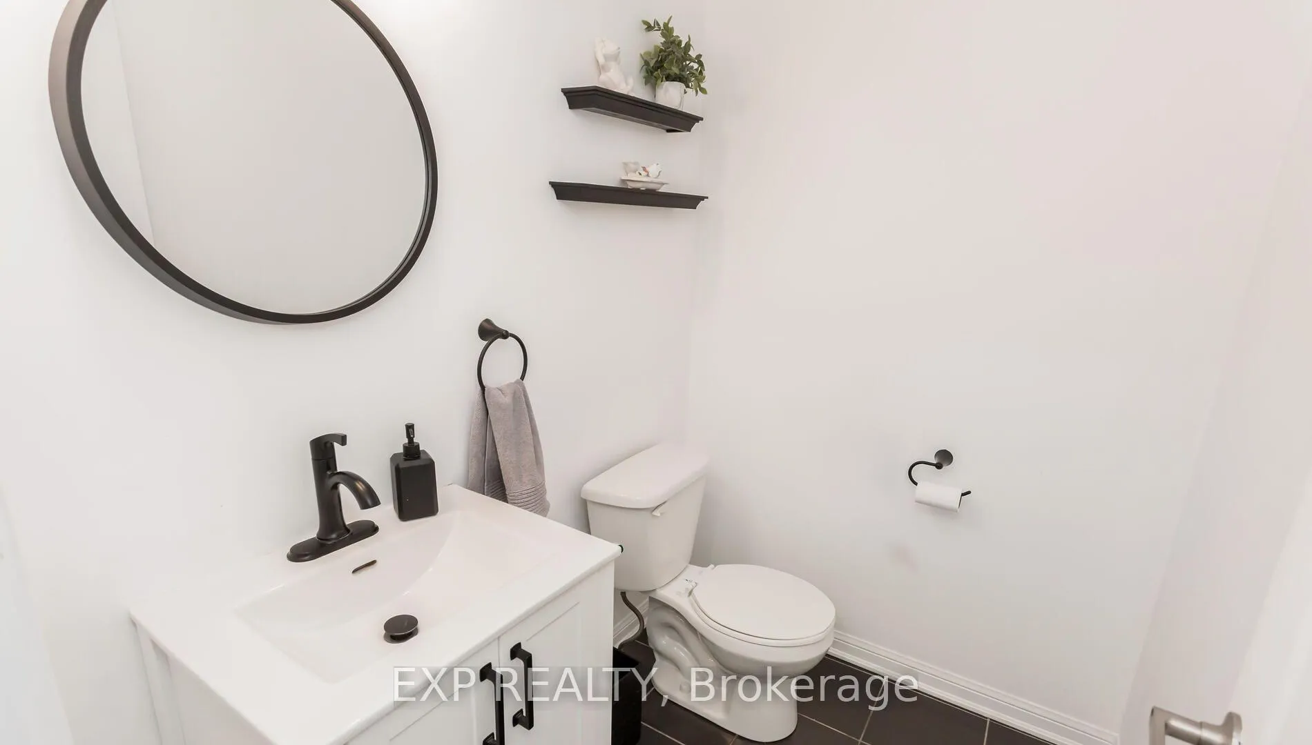 Photo 18 of 102 Bleasdale Avenue, Brampton, Northwest Brampton — HOMEH