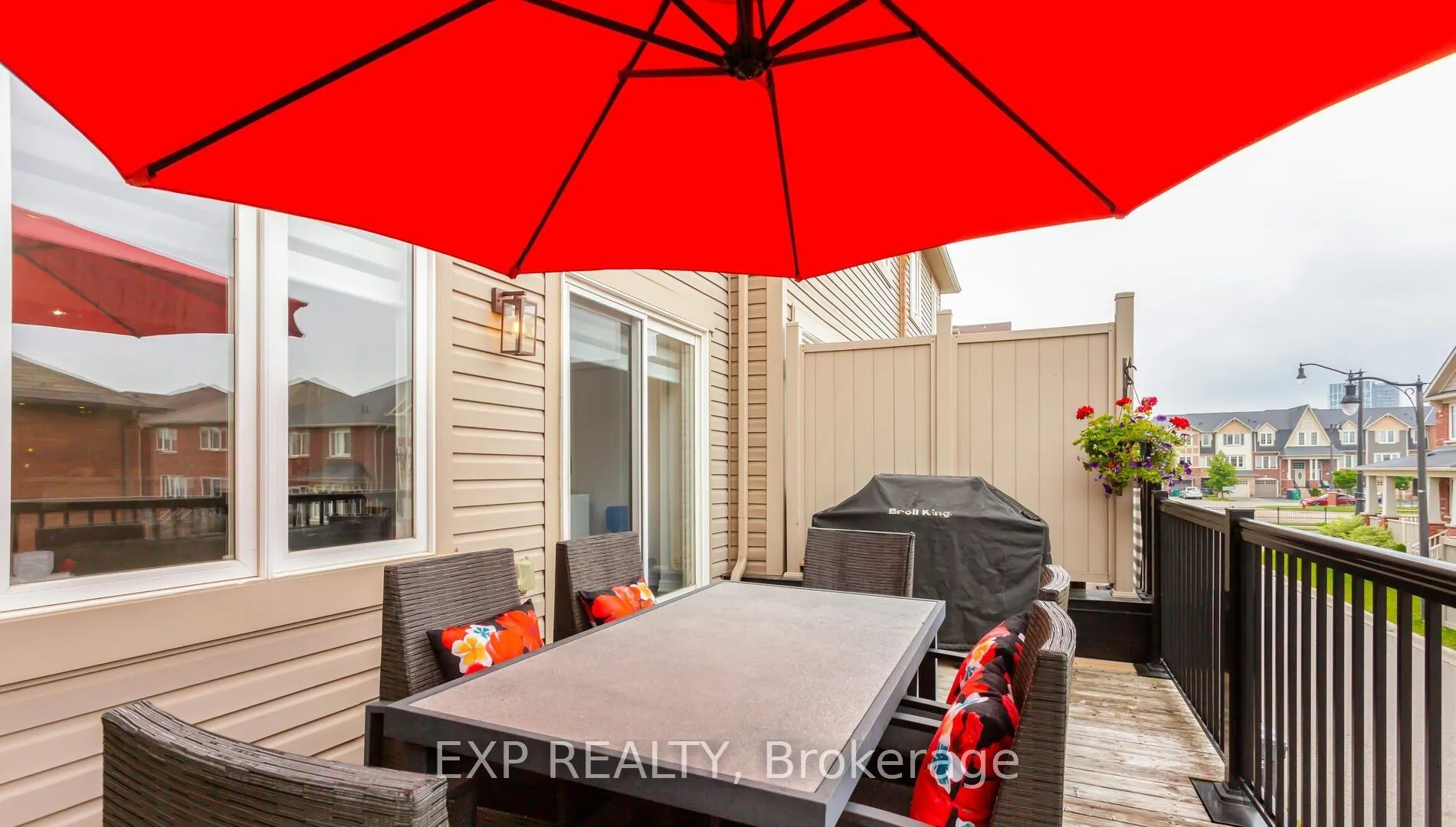 Photo 34 of 102 Bleasdale Avenue, Brampton, Northwest Brampton — HOMEH
