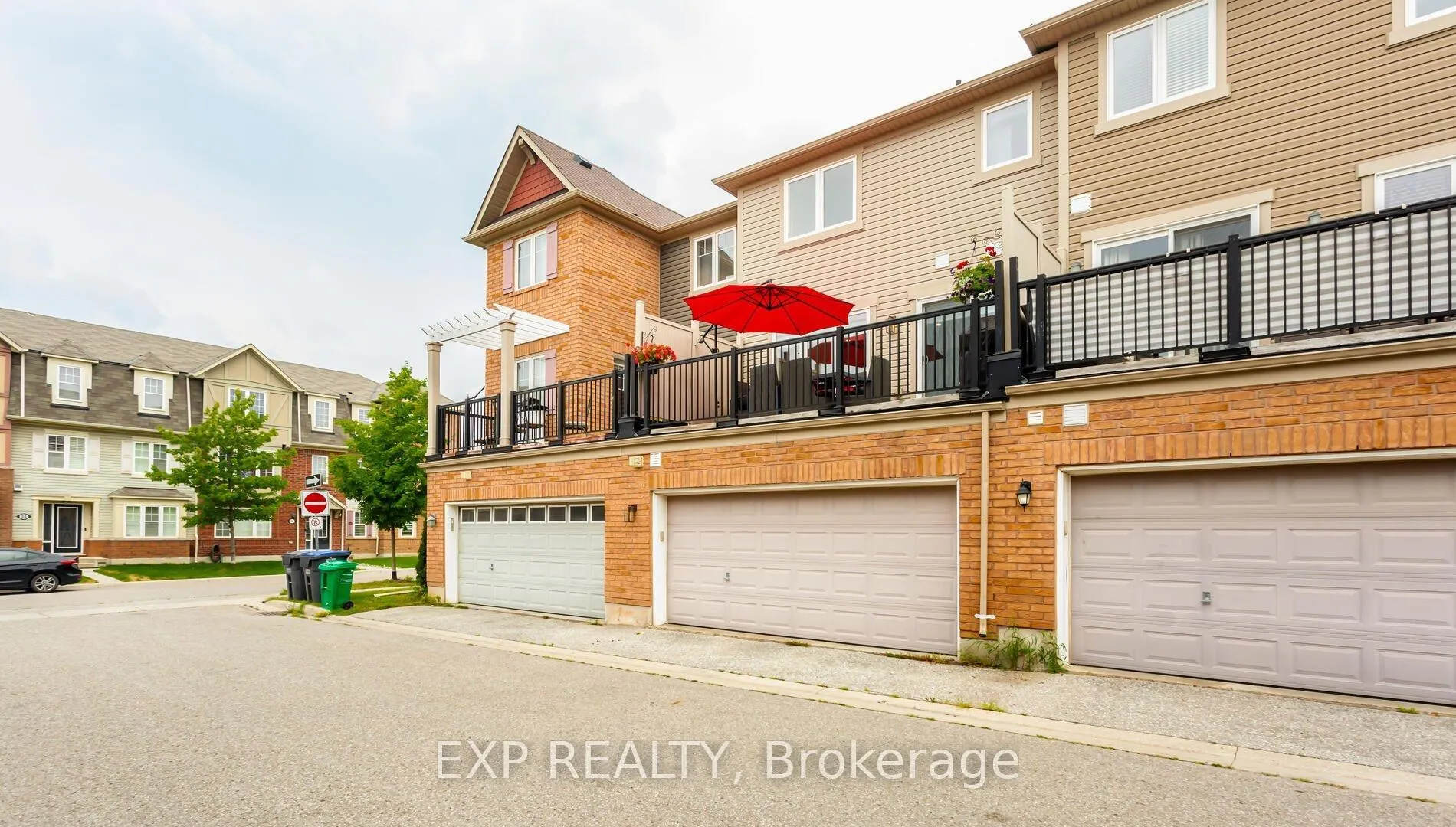Photo 36 of 102 Bleasdale Avenue, Brampton, Northwest Brampton — HOMEH