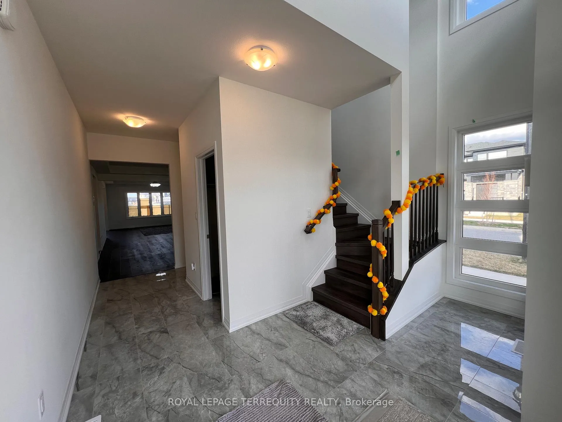 Photo 5 of 119 Acacia Road, Pelham, Fonthill — HOMEH