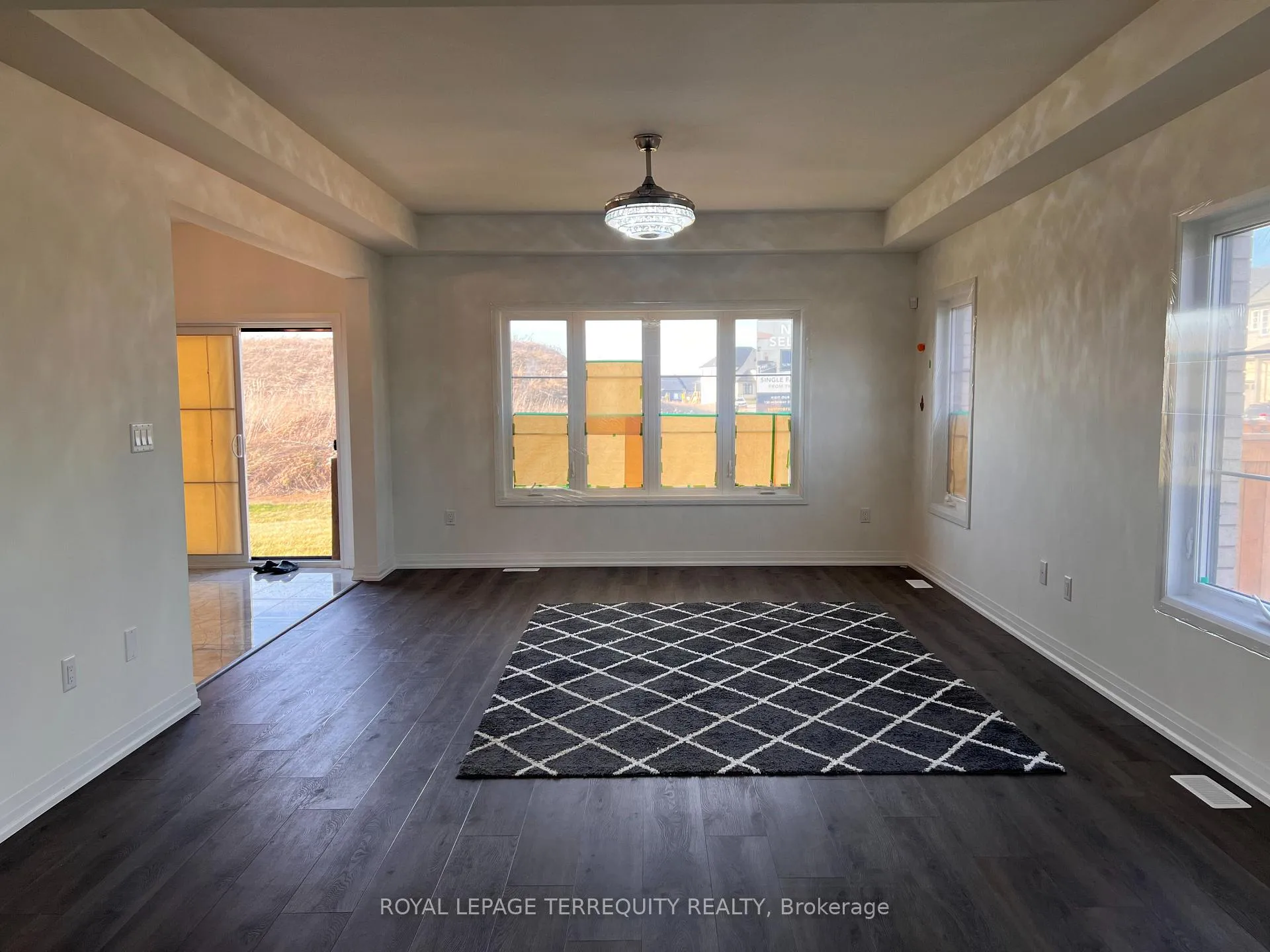 Photo 12 of 119 Acacia Road, Pelham, Fonthill — HOMEH