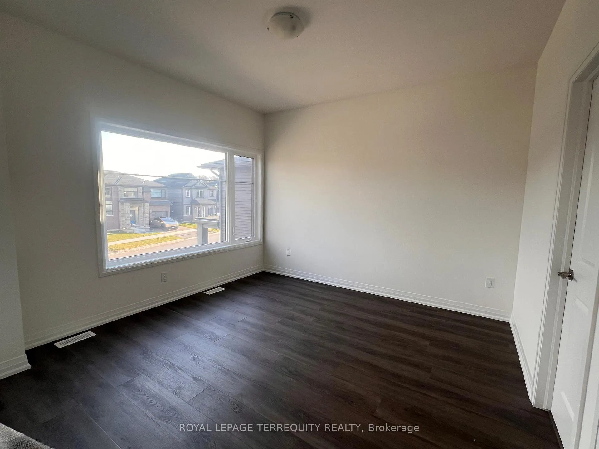 Photo 21 of 119 Acacia Road, Pelham, Fonthill — HOMEH